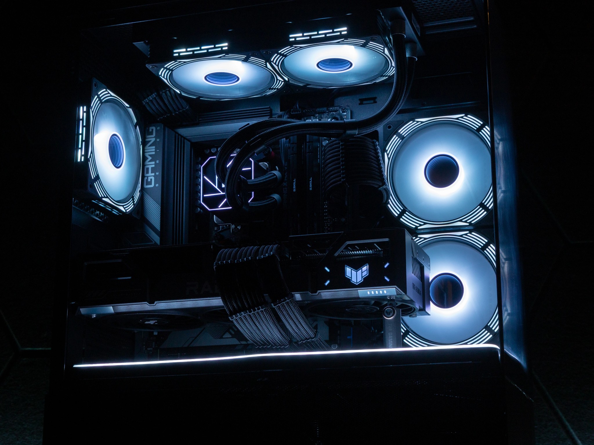 💫 Orion 💫 RX 9070XT / AMD R7 9700X / 2TB NVME / 32GB DDR5 RAM / 240 AIO / Windows 11 Pro