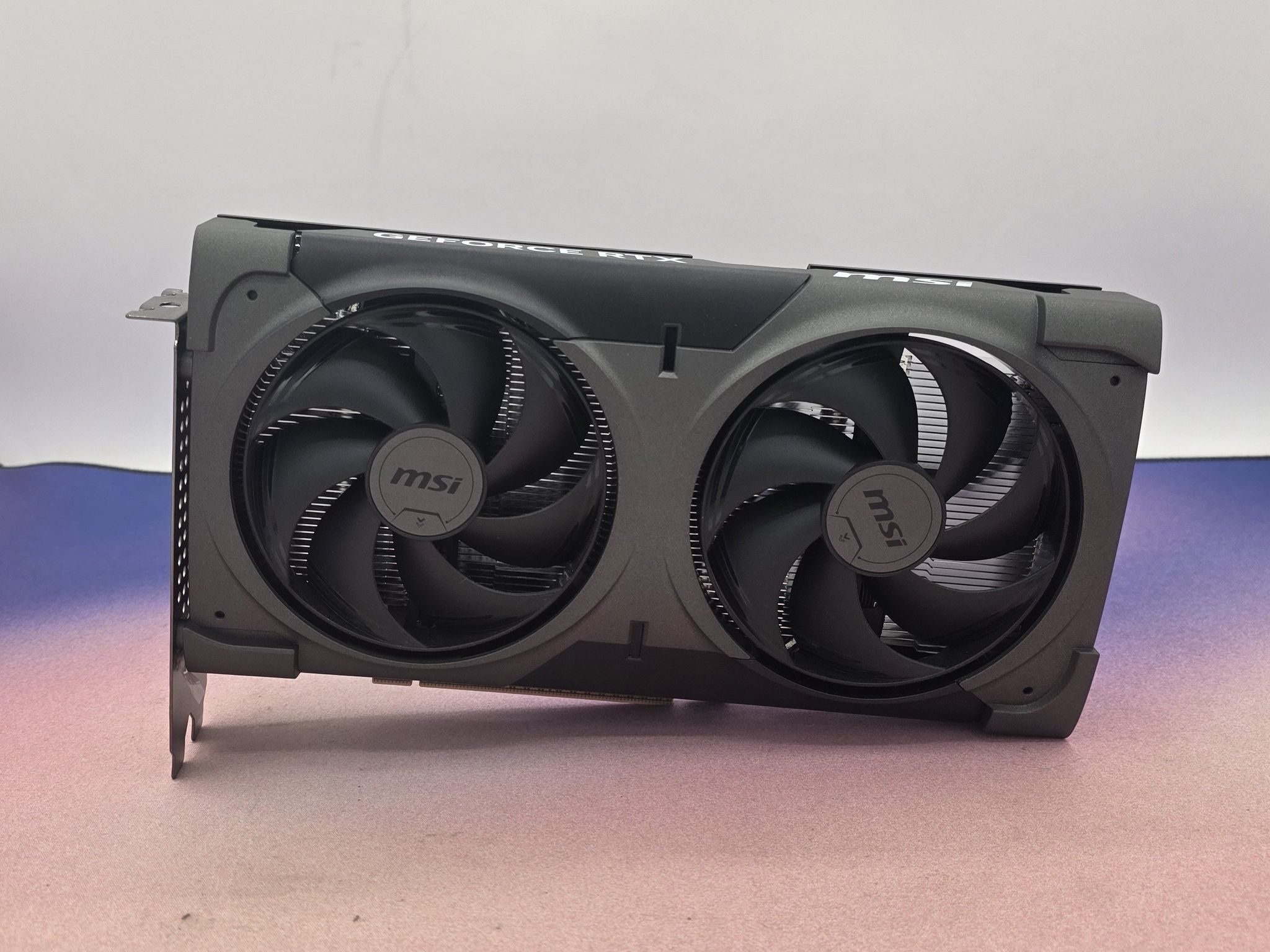 MSI VENTUS 2X OC BLACK GeForce RTX 5070 | Jawa