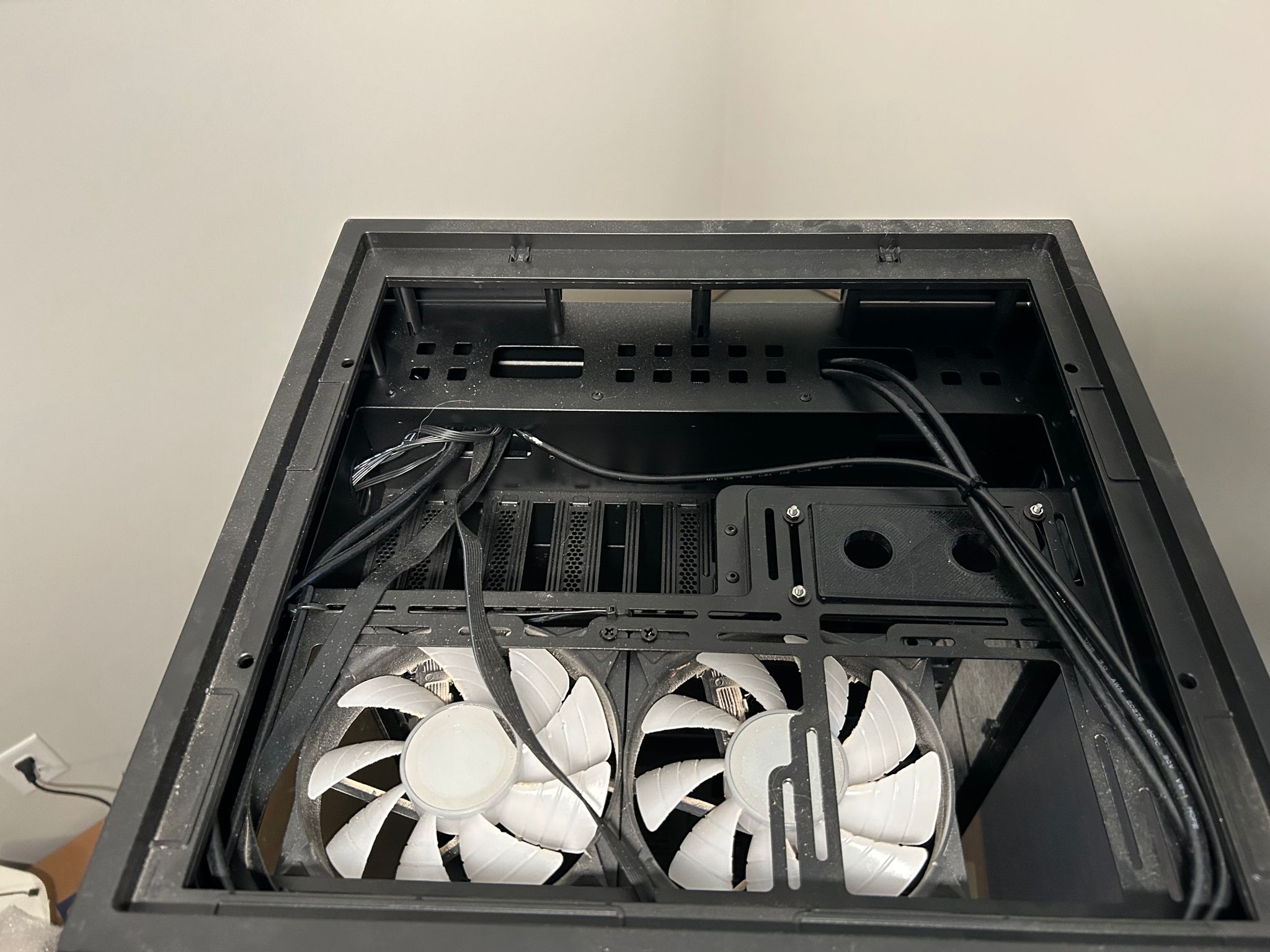 Thermaltake Tower 500 w/ 4x aRGB fans