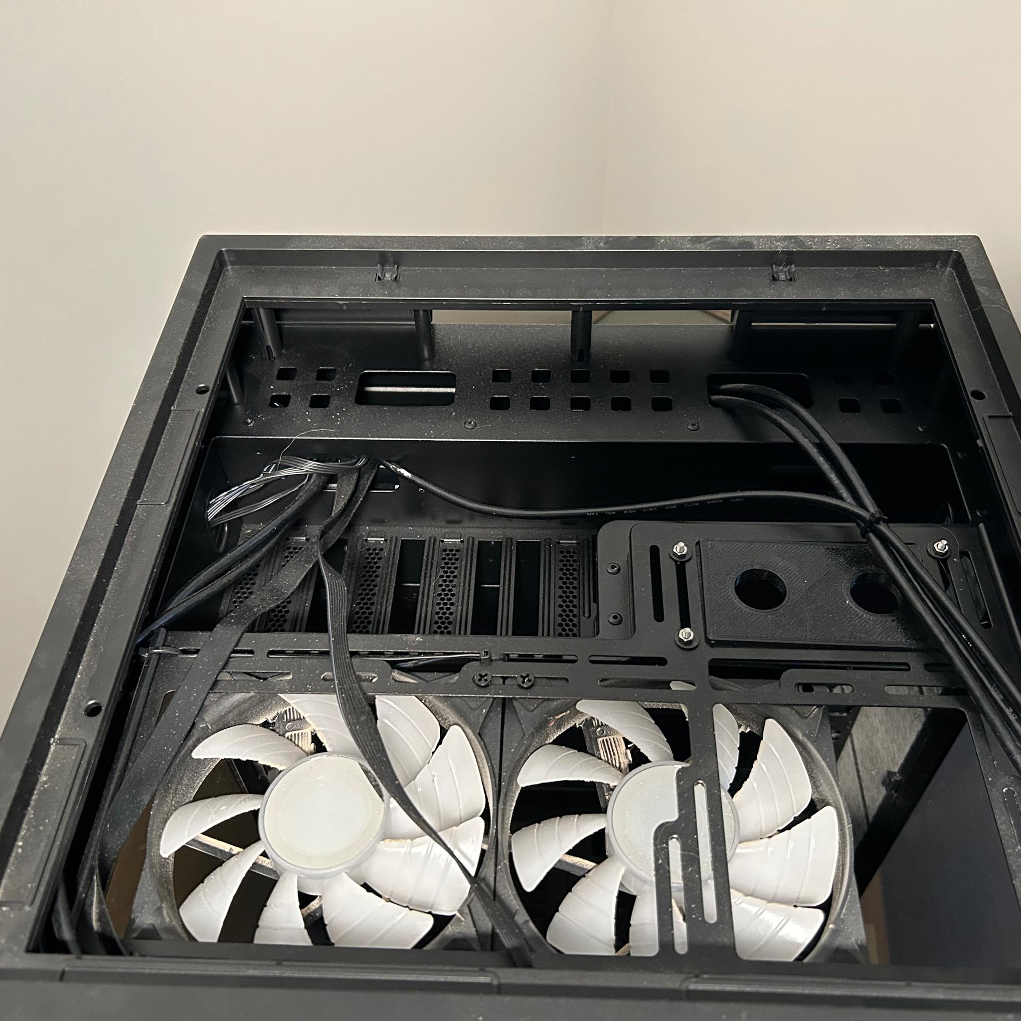 Thermaltake Tower 500 w/ 4x aRGB fans