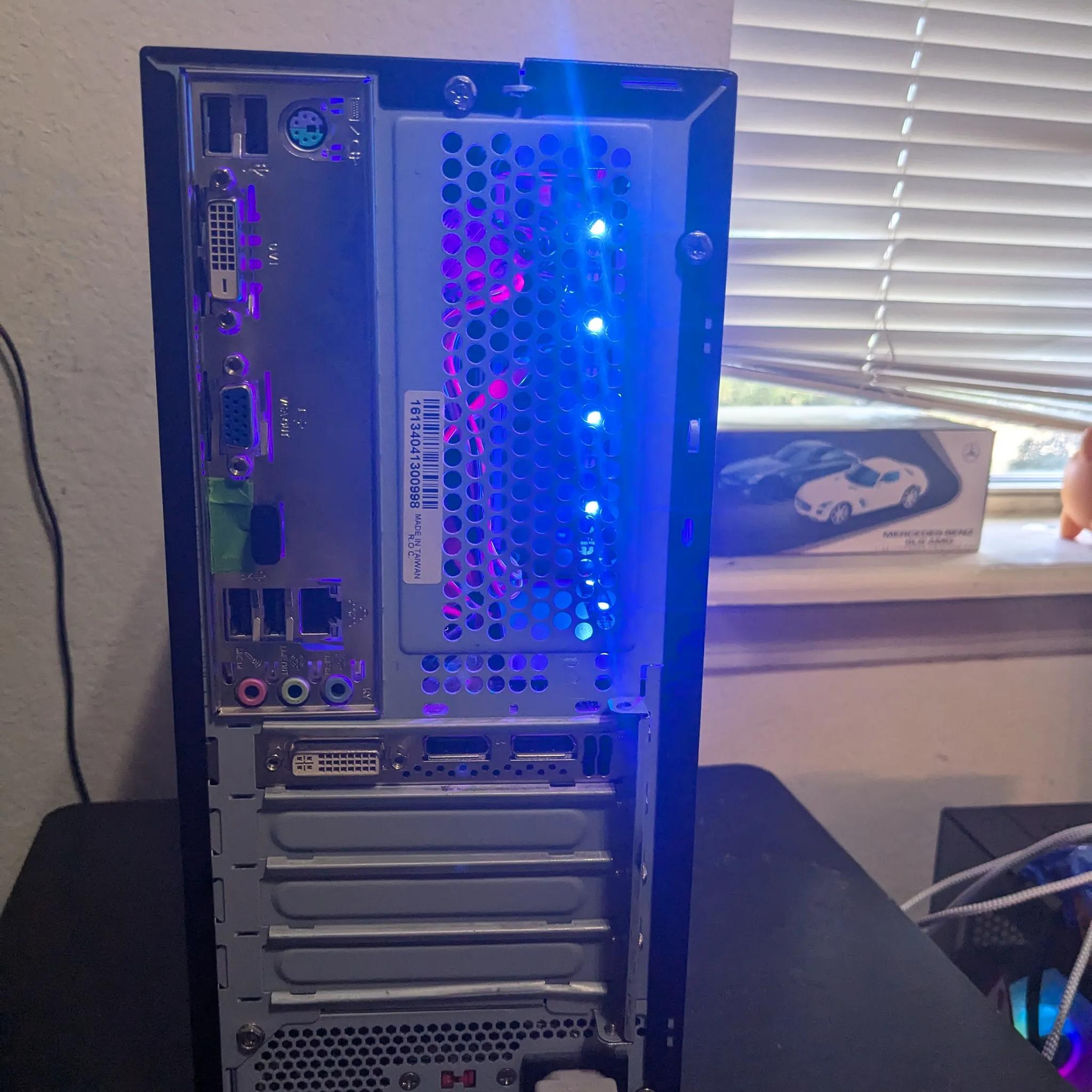 i5-2400, 16GB DDR3, Quadro K2200 4GB (GTX 750 TI), 400GB SSD, Win10, RGB