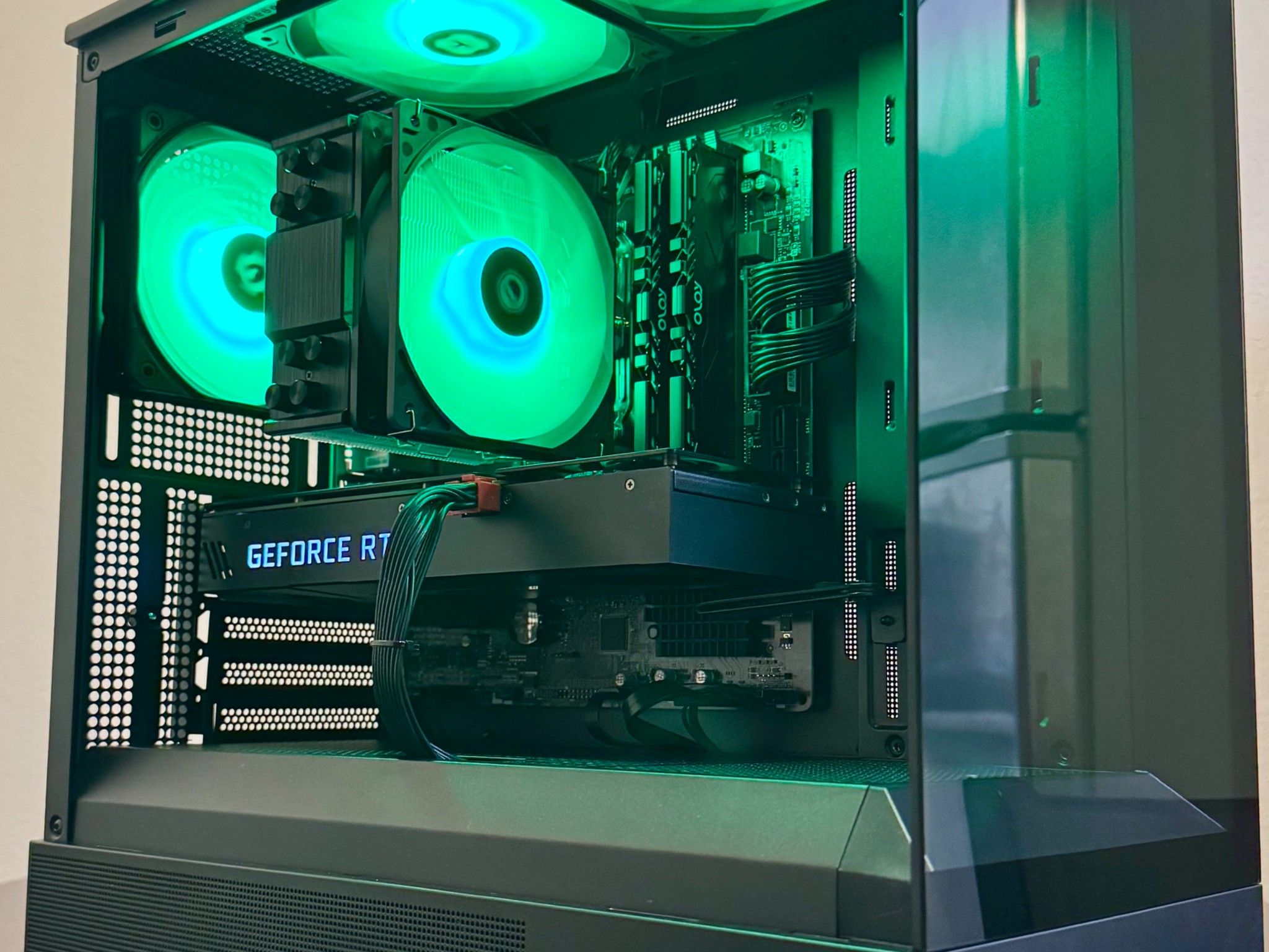 Gaming PC Ryzen 5 3600/RTX 2060 Super