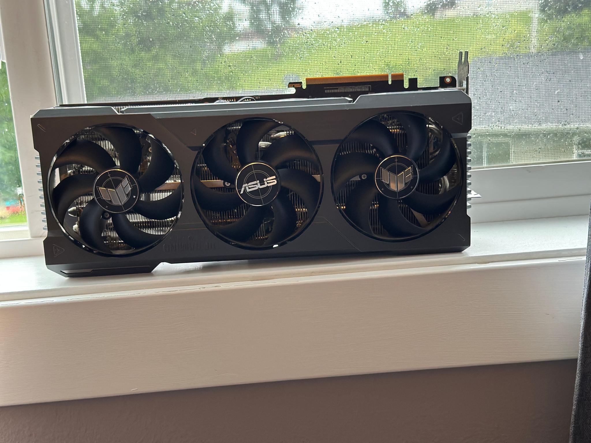 ASUS TUF Gaming OG OC GeForce RTX 4090 - Image 2