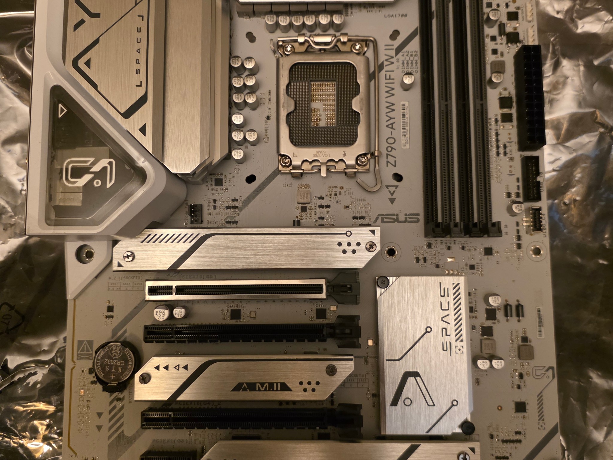 ASUS Z790 AYWWIFI W II + 13900 + 500GB NMVE INTEL DDR5 ATX PCIE 5.0