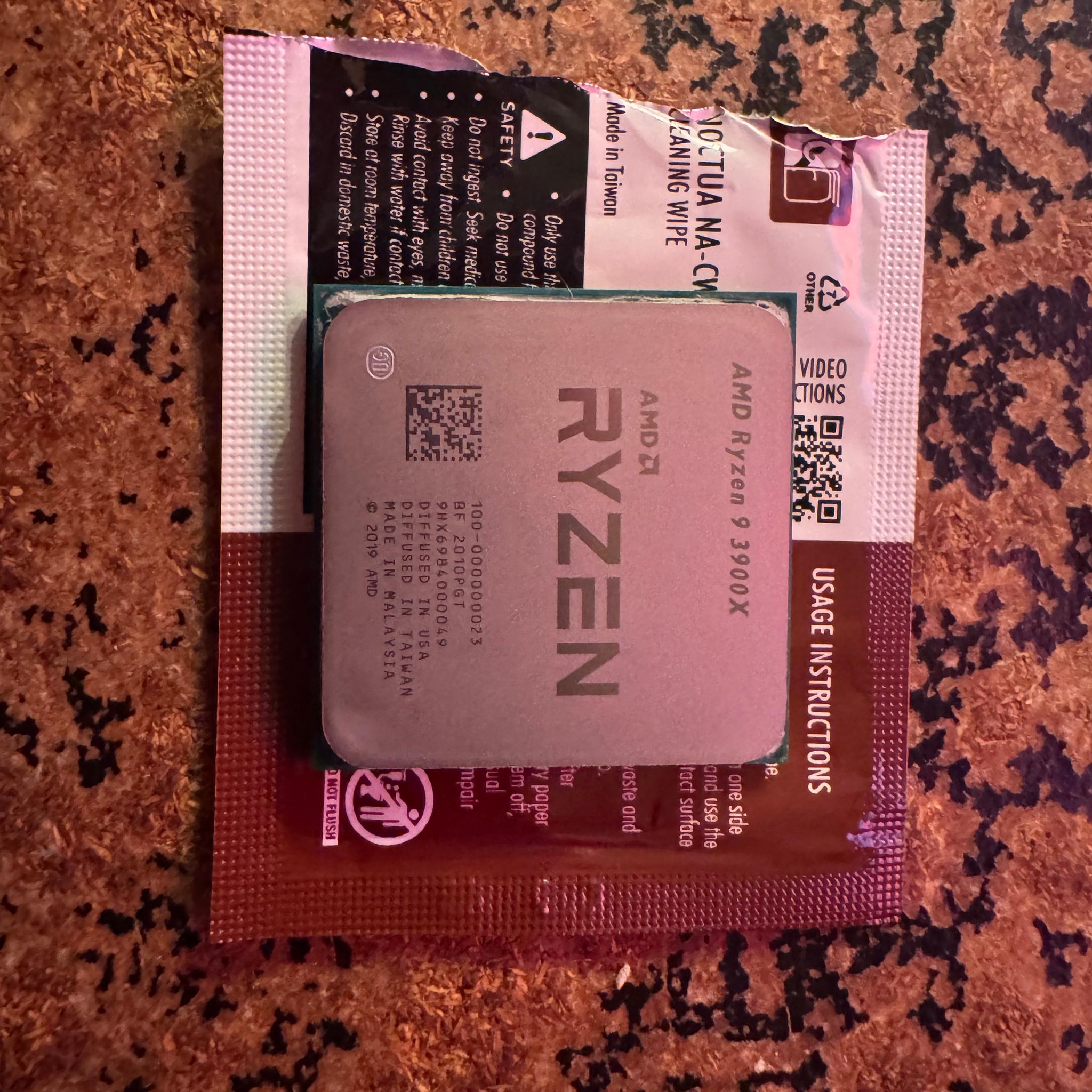 AMD Ryzen 9 3900X