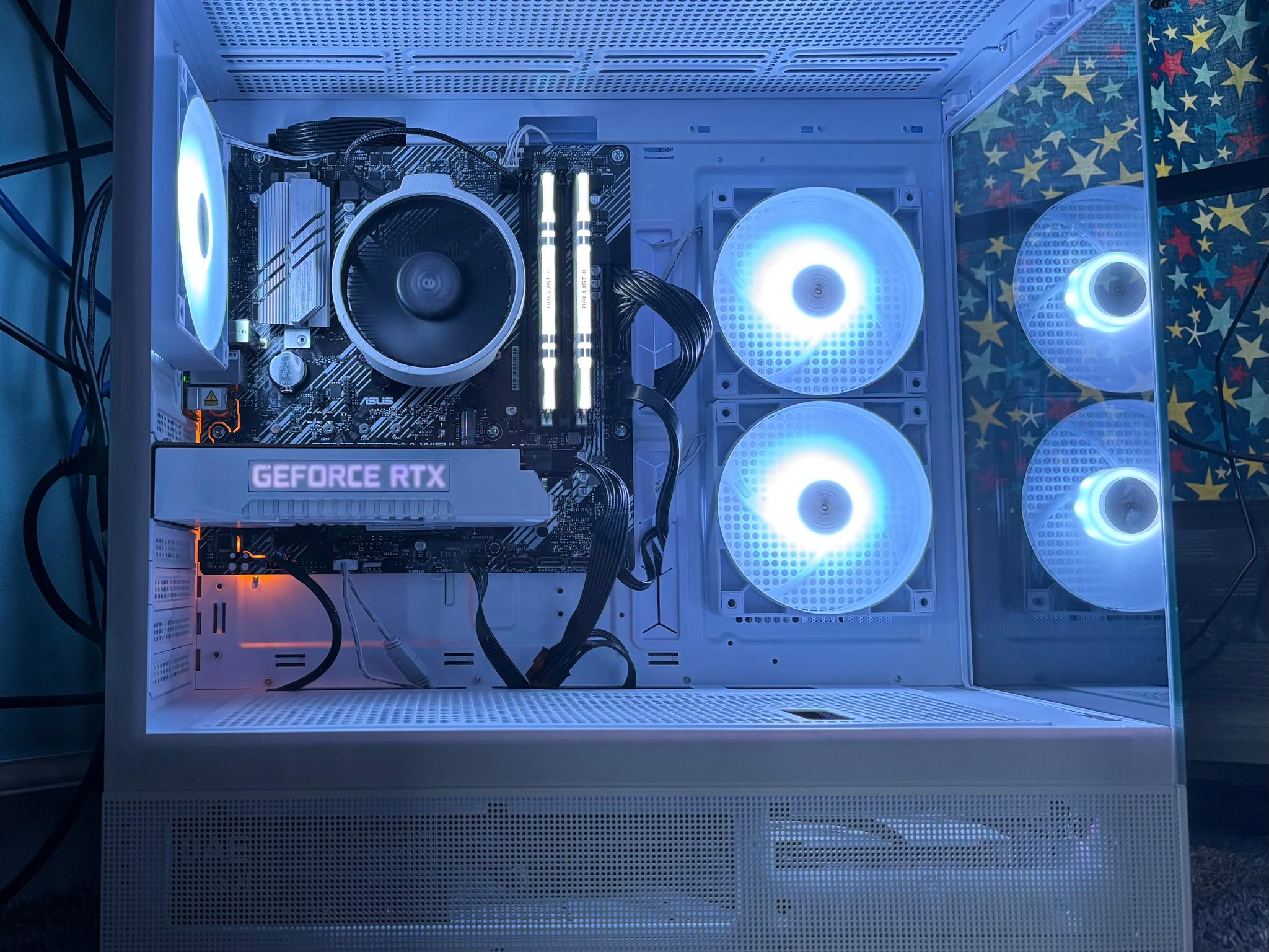RTX White and Black Panda Budget King PC | RTX2060 | R5 5500 | 16GB DDR4 | 1TB HDD+128GB SSD