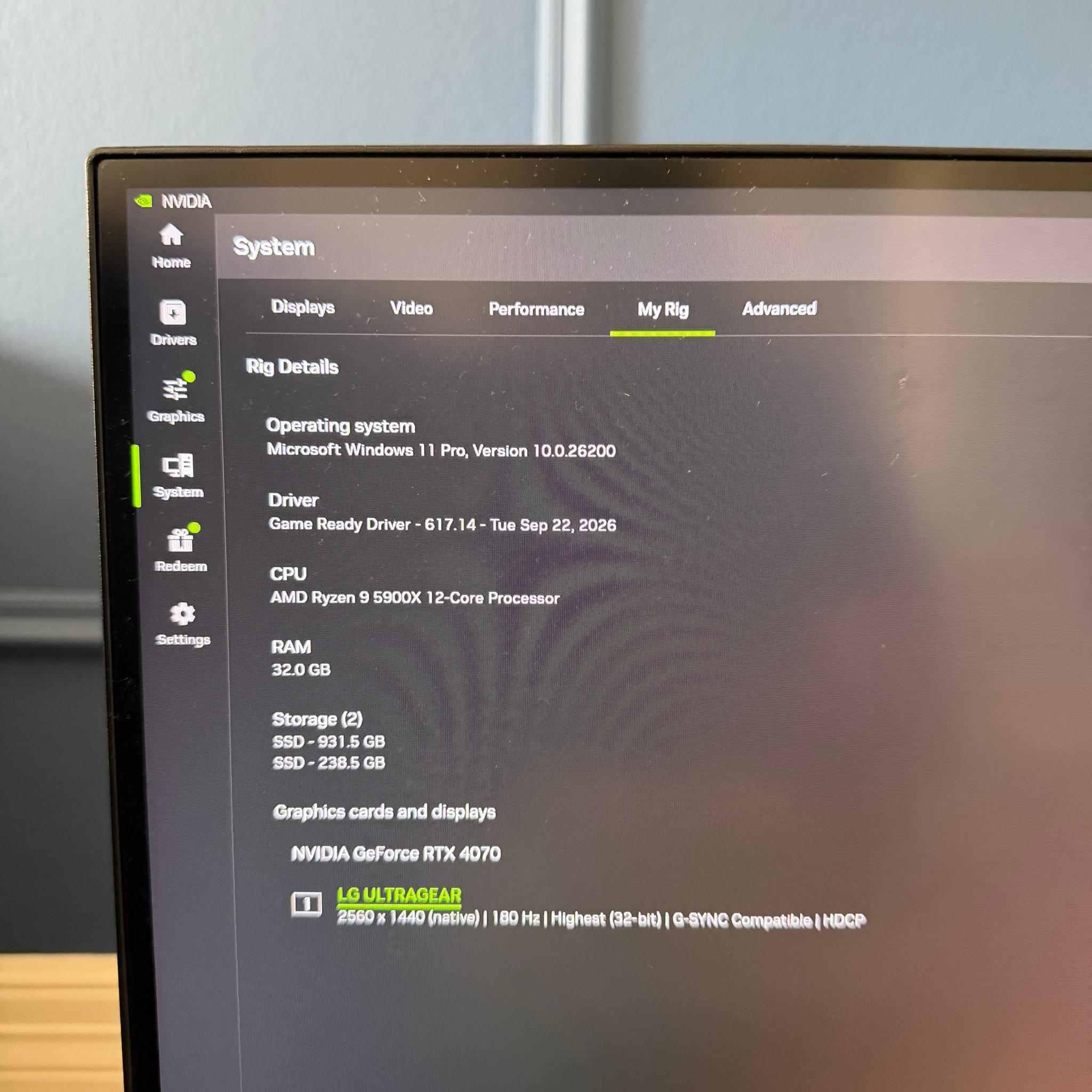 🎮 CUSTOM SHOWCASE GAMING PC | RTX 4070 + RYZEN 9 5900X