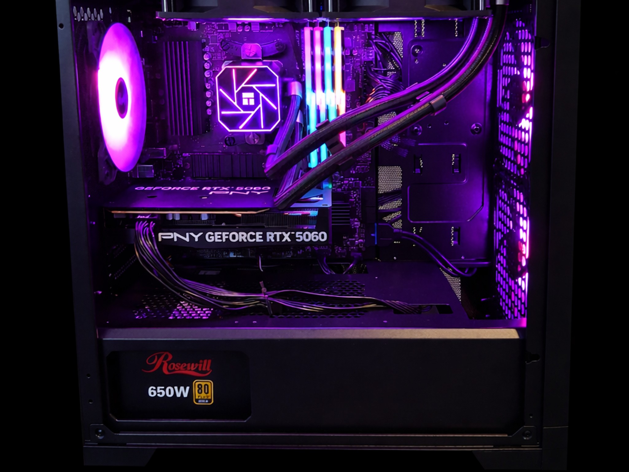 Ryzen 5 5600 / PNY RTX 5060 8gb / 32gb of ram 3600mhz