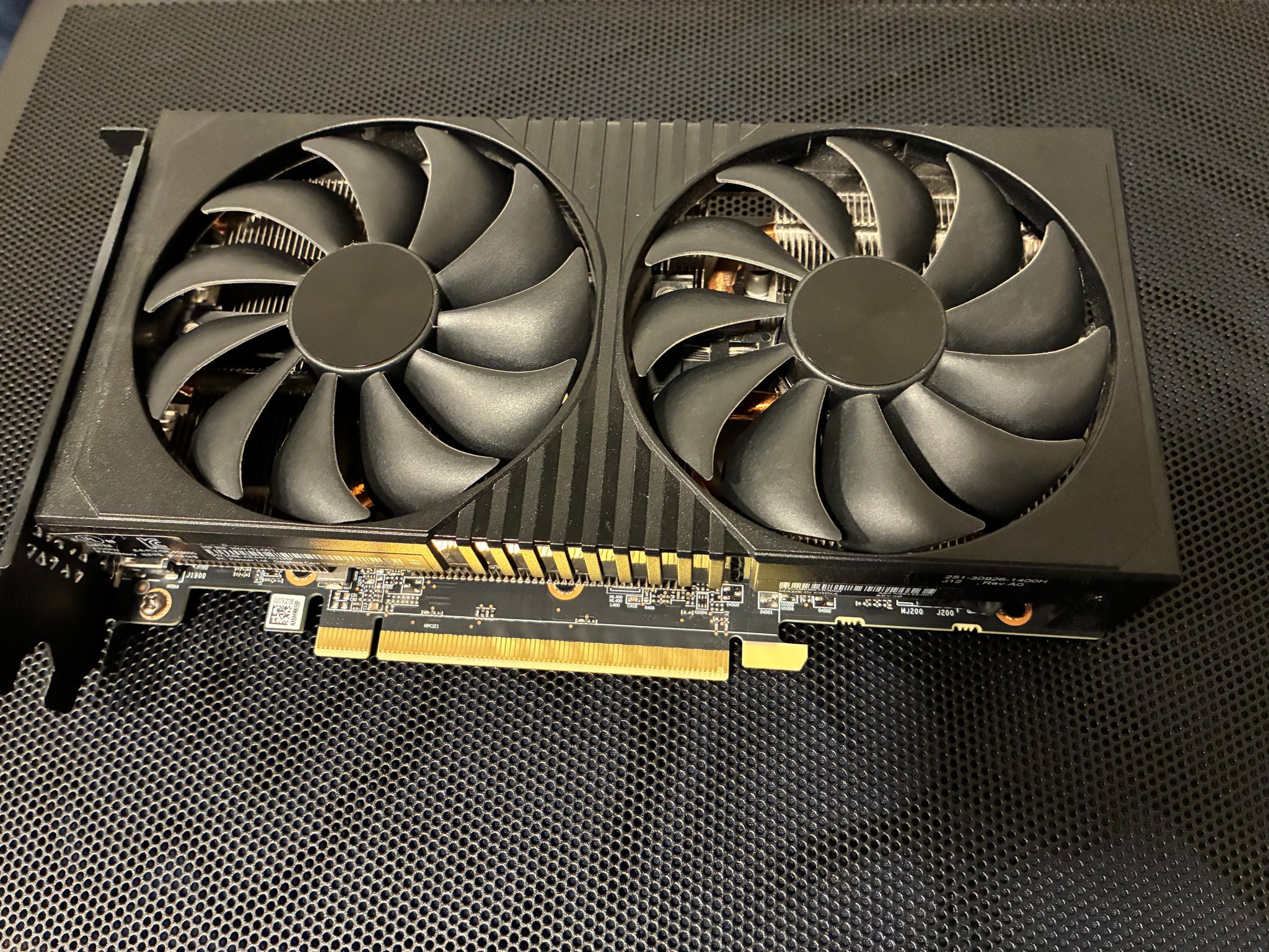 HP OMEN AMD Radeon RX 7600