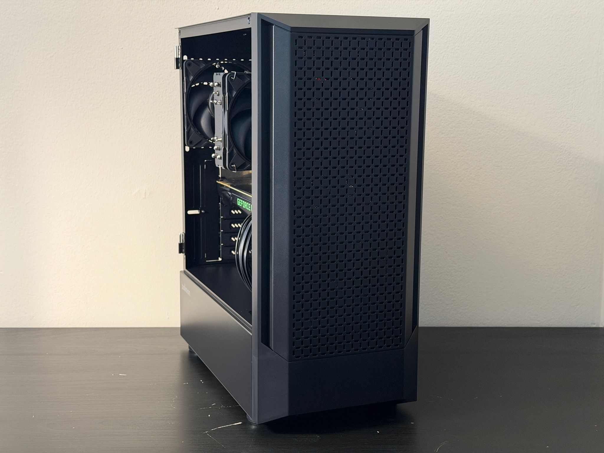 Retro Gaming PC - Intel Core i7 5775C - Nvidia GTX Titan XP - 32GB RAM - Windows 10 - WiFi + BT