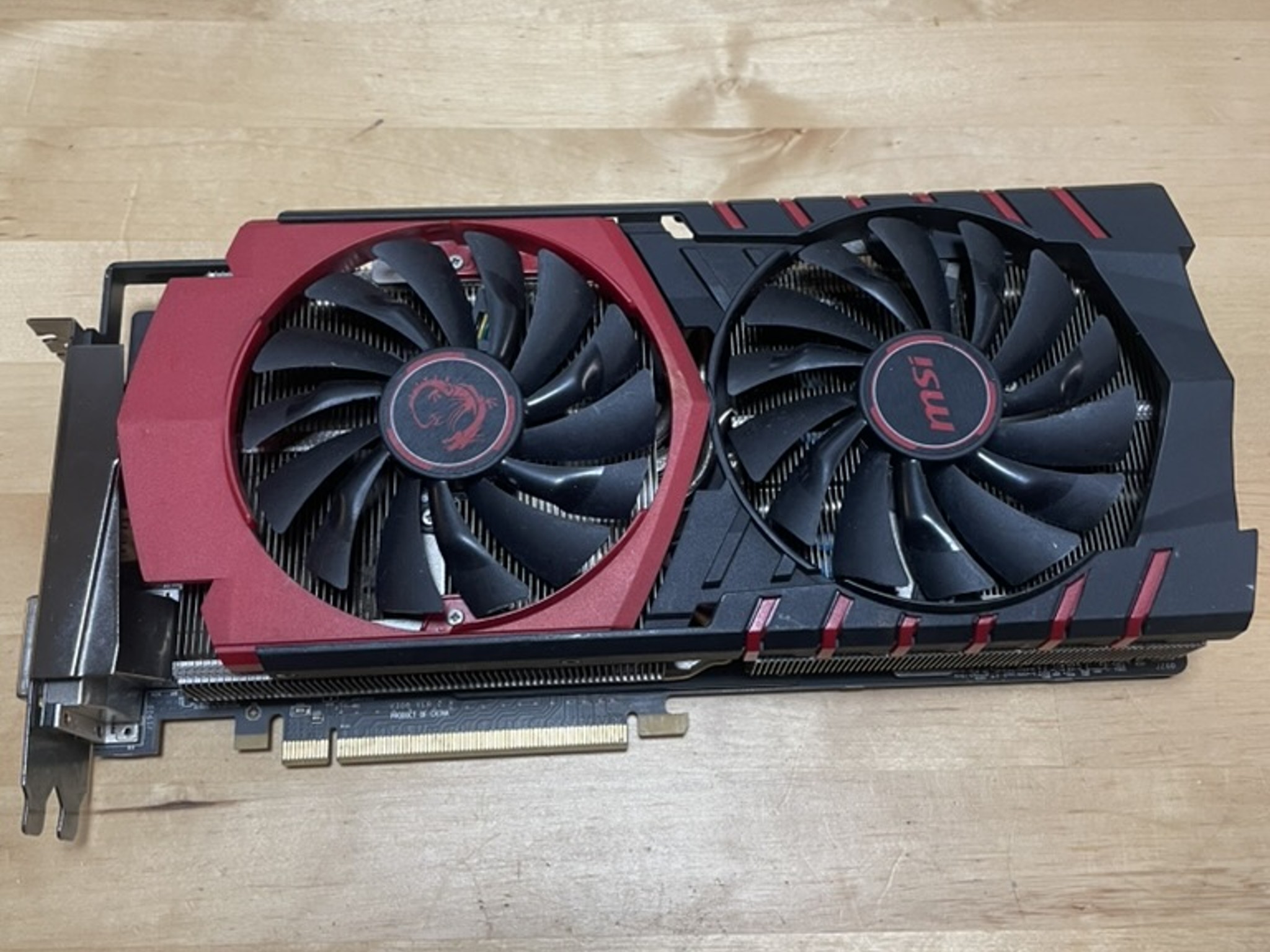MSi R9 390 Gaming 8GB (READ, NOT WORKING)
