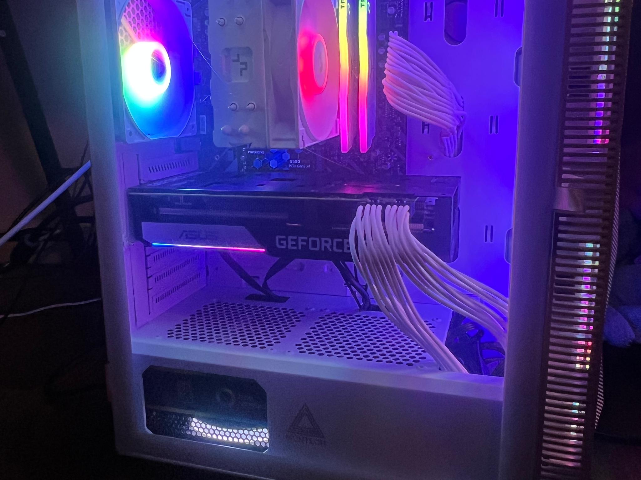 BLACK FRIDAY! RTX 3070| AMD 5600X| 32GB DDR RAM| 1TB