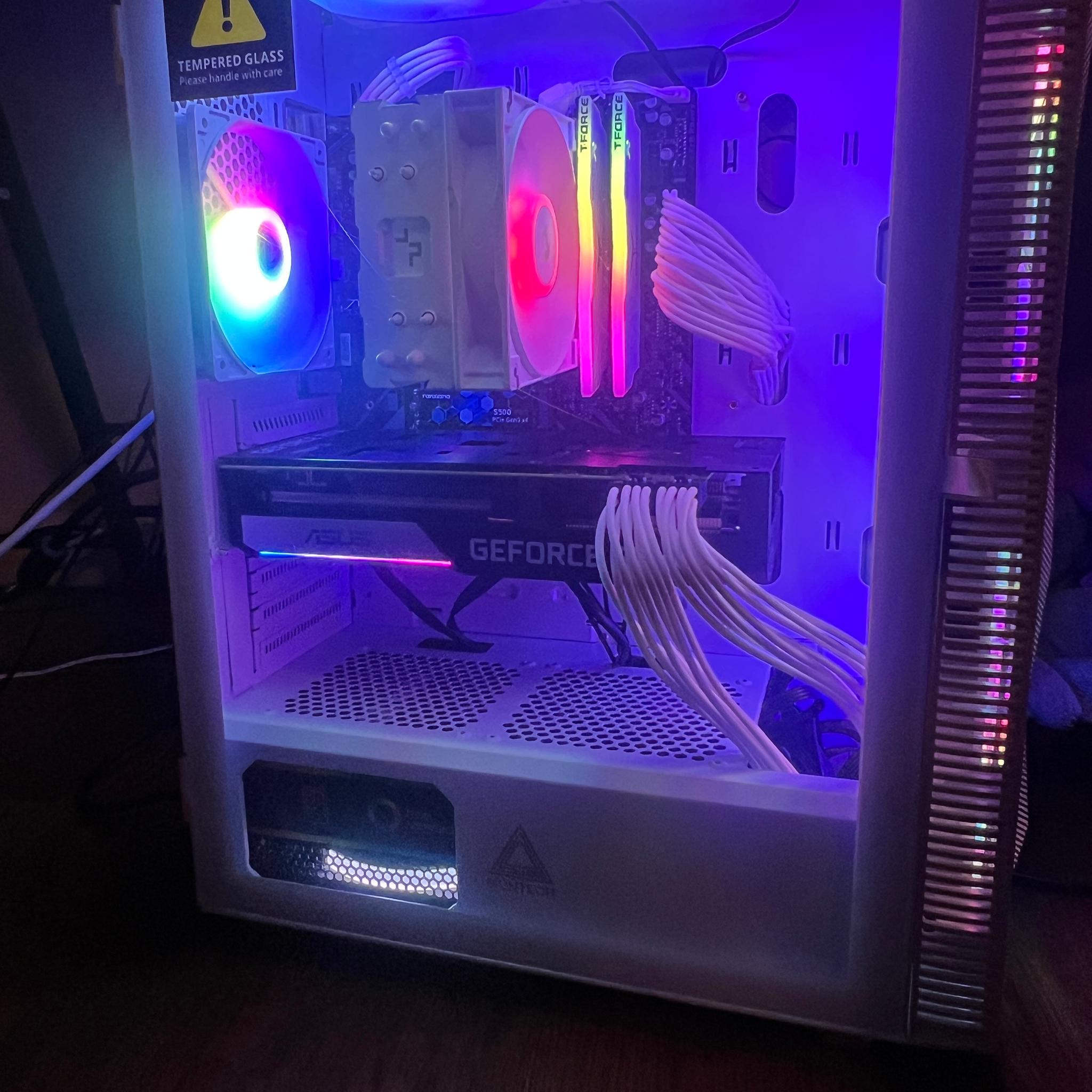 BLACK FRIDAY! RTX 3070| AMD 5600X| 32GB DDR RAM| 1TB