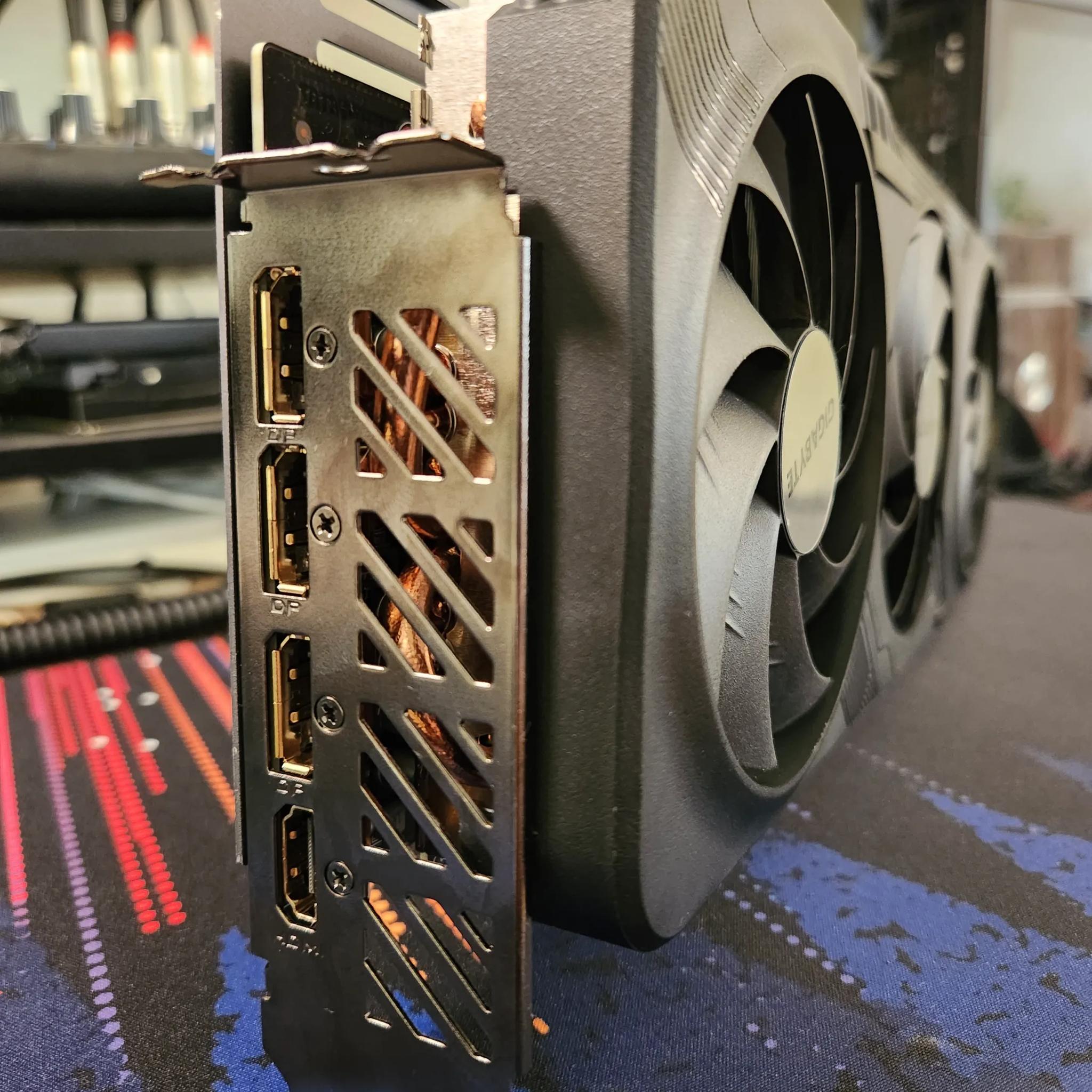 Gigabyte Gaming OC GeForce RTX 4070 Ti 12GB