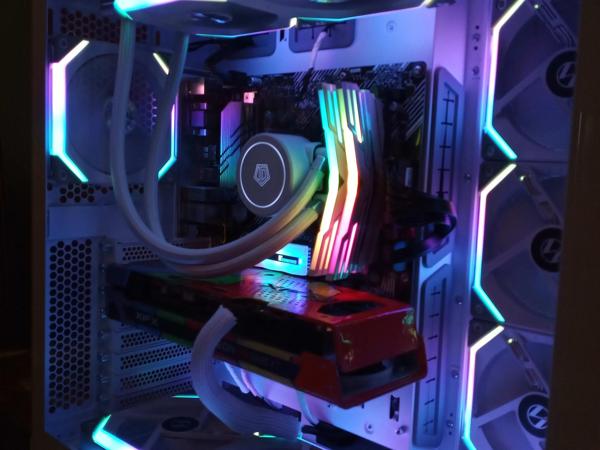 ICEBERG🧊| Ryzen 5600 & RX 6600XT Gaming/Streaming PC