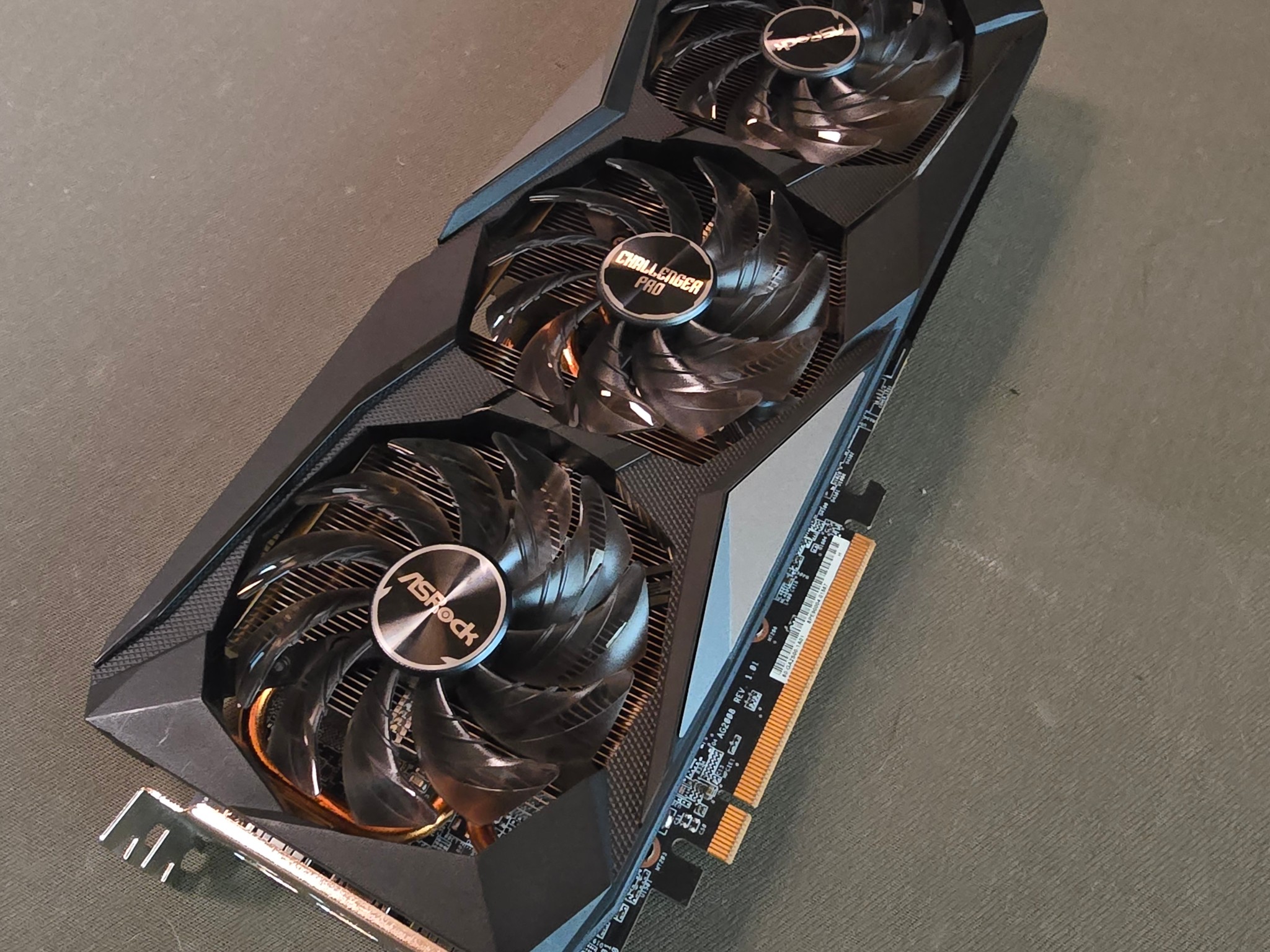 ASRock Challenger Pro OC Radeon RX 6600 XT