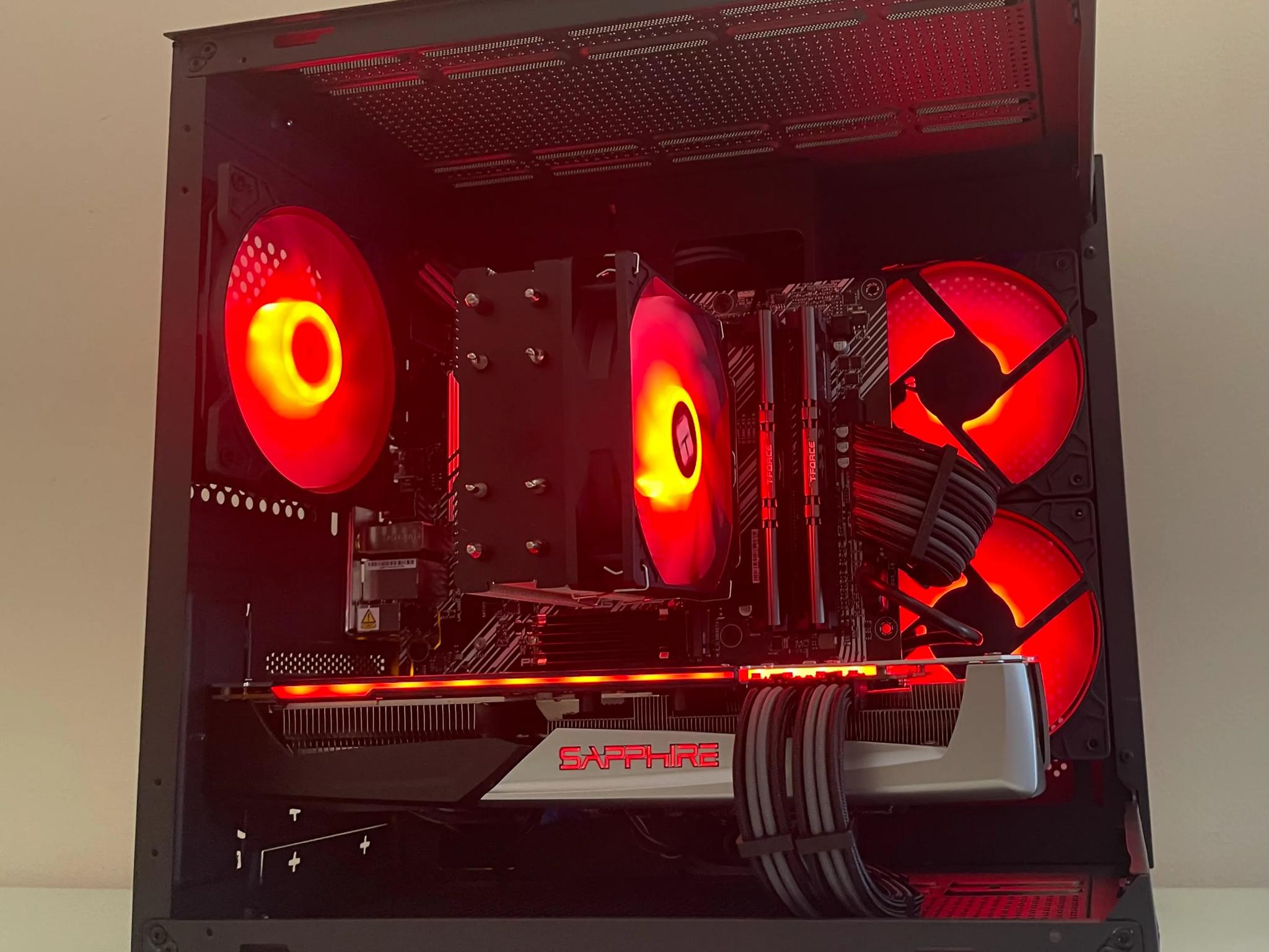 [Summer Sale] The Silver Nitro Gaming PC | Ryzen 5600 with Sapphire Nitro+ RX 5700xt