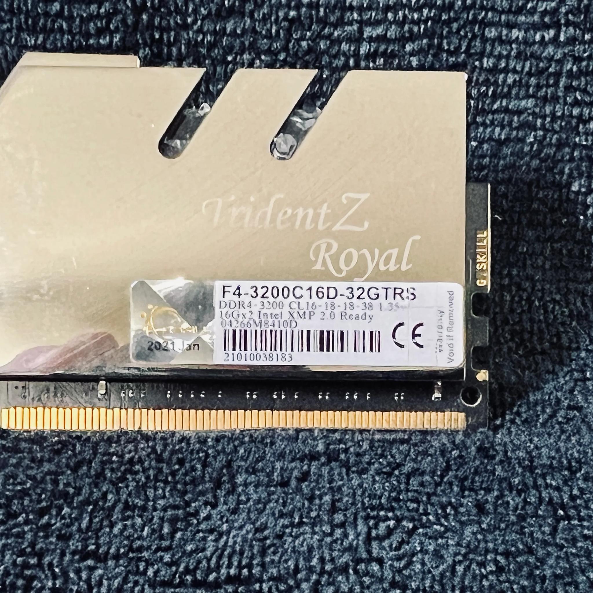Trident Z Royal 32GB (2x16GB) DDR4-3200 CL16