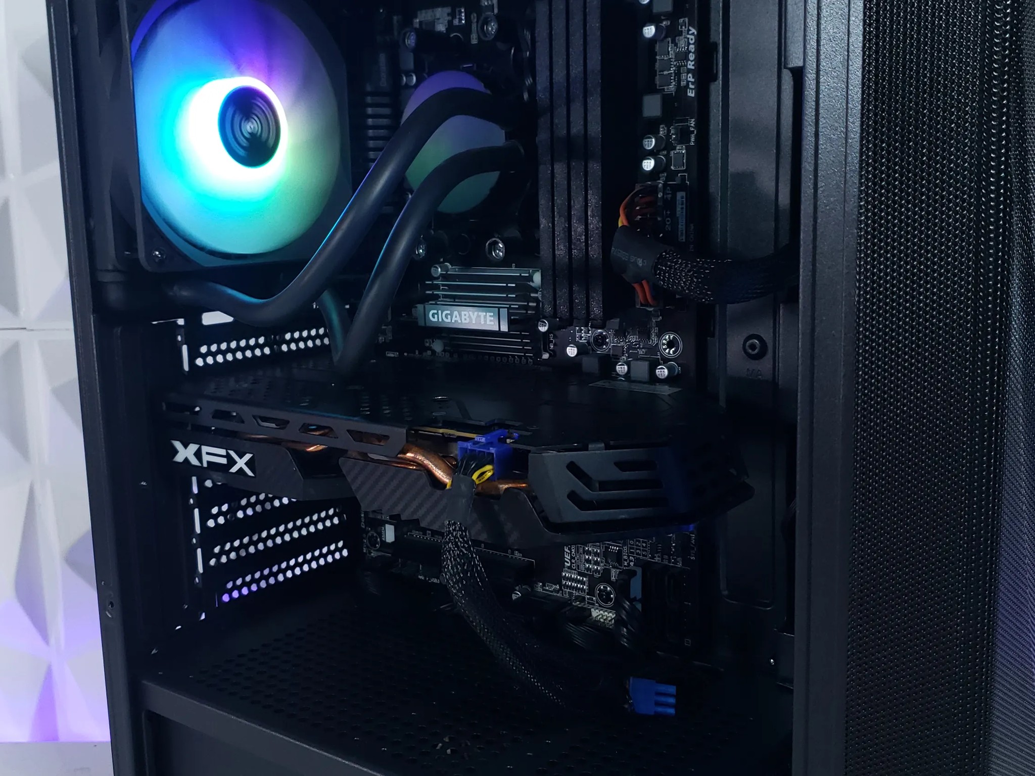 ✨ Liquid-Cooled 8-Core PC | FX-8120/RX 580✨