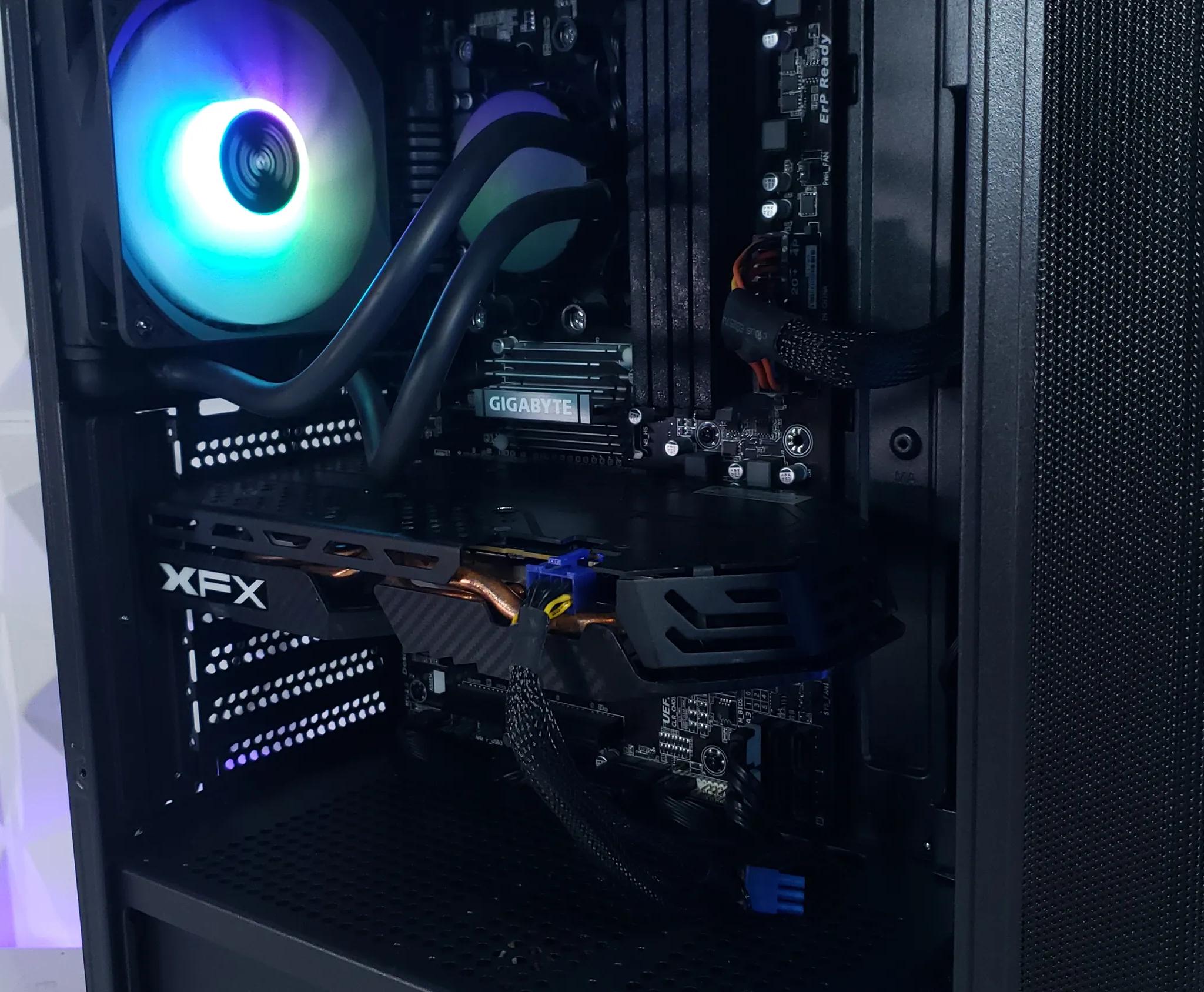 ✨ Liquid-Cooled 8-Core PC | FX-8120/RX 580✨