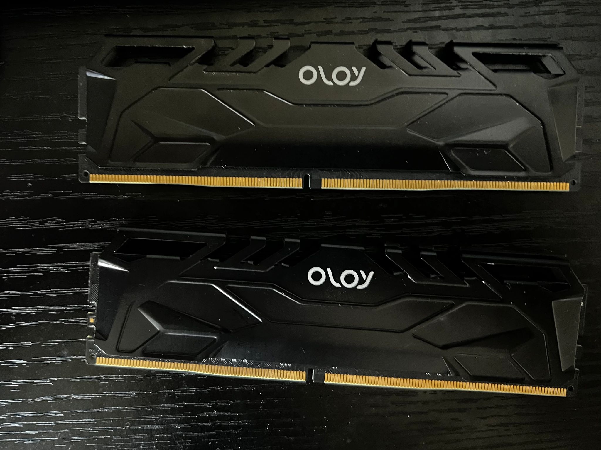 OLOy 16 GB Kit (2 x 8 GB) DDR4-3600 CL18 Memory