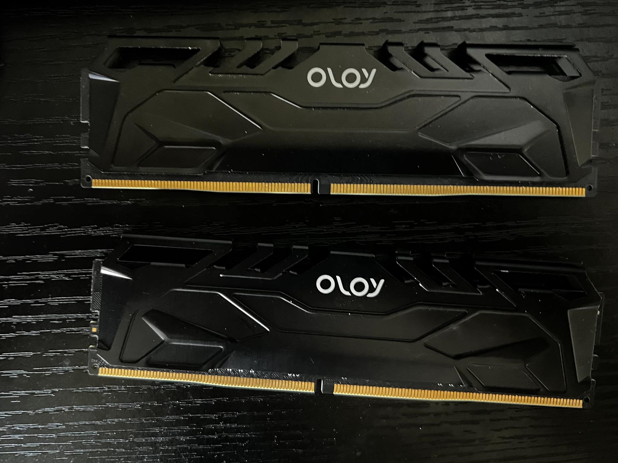 OLOy 16 GB Kit (2 x 8 GB) DDR4-3600 CL18 Memory