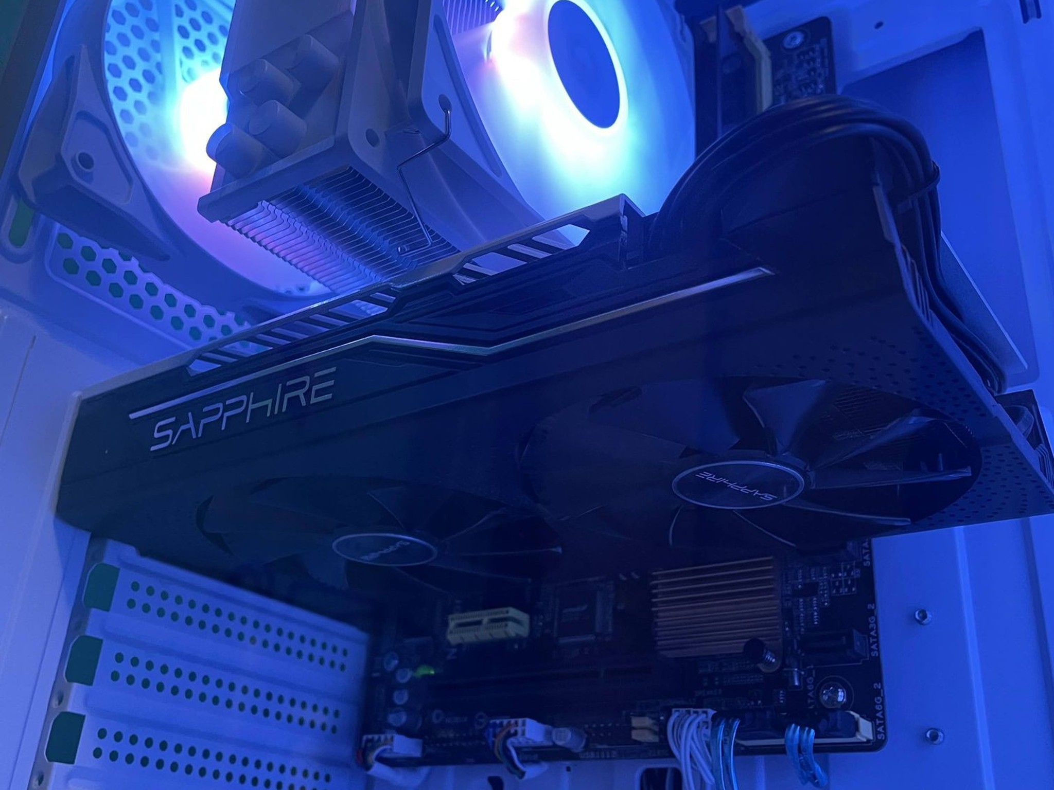 Frost White Budget Gaming PC | Intel i7 / AMD RX580 / 8GB / 1.1TB Win 11 Pro + Wi-Fi