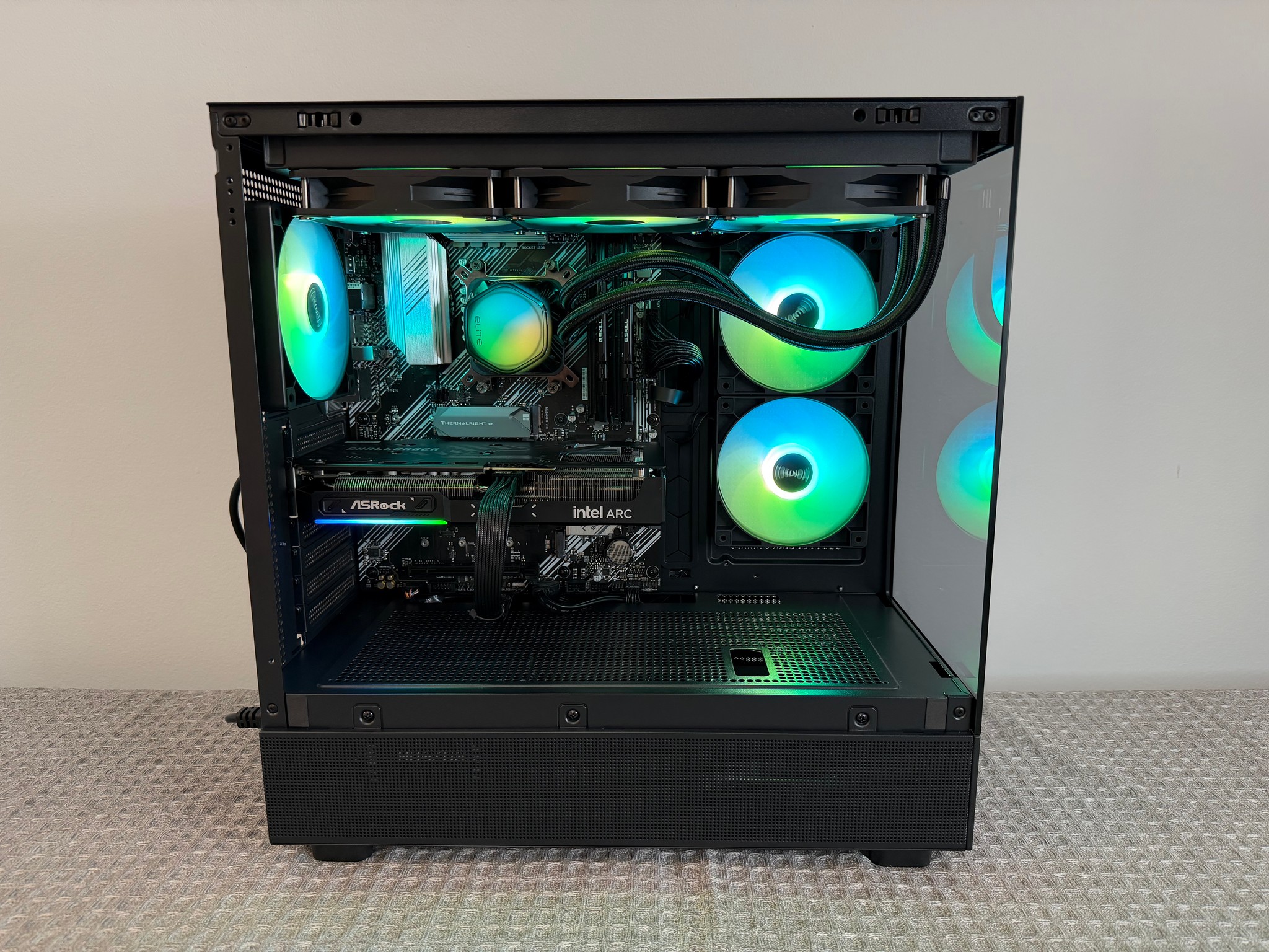 ARC B580 12GB OC • RYZEN 7 5800XT • B550 WIFI • 16GB DDR4 • 512GB SSD • 360MM AIO • NEW GAMING PC