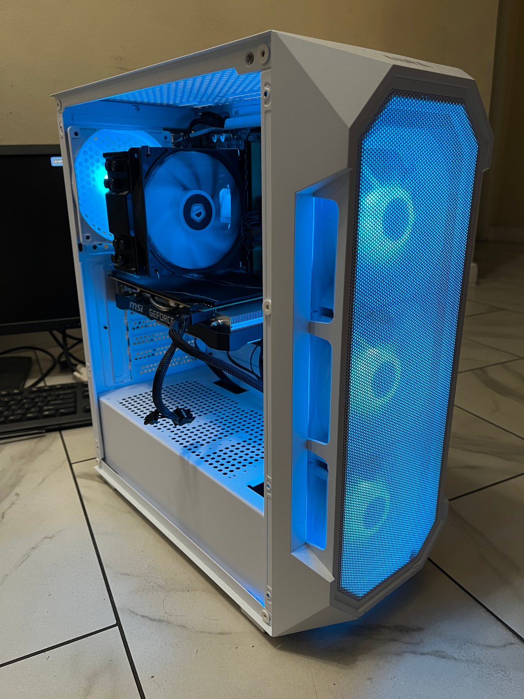 🟠🔥NVIDIA RTX 2070, Intel i7-7700k, 12GB RAM, 500 GB SSD, High