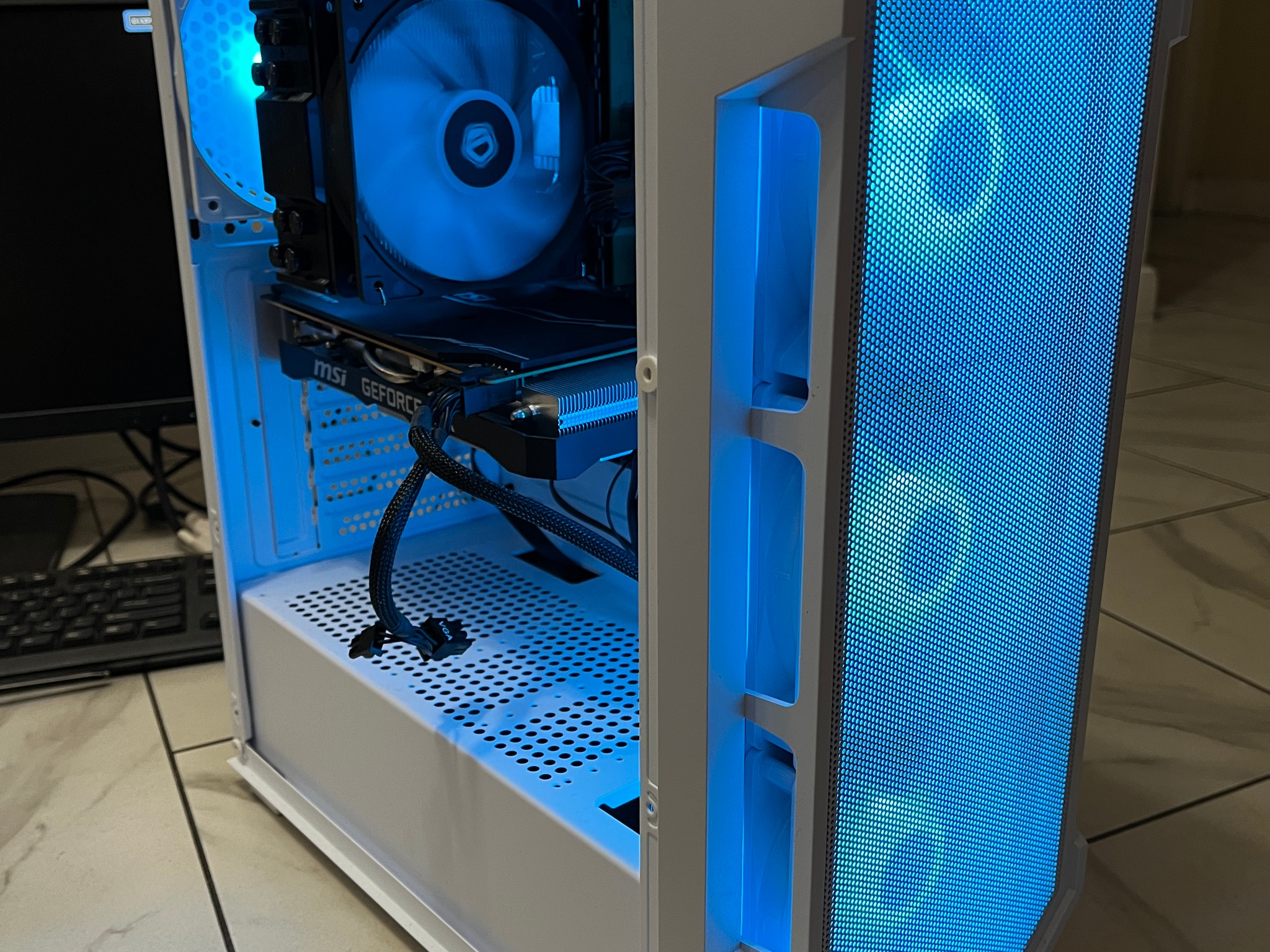 🟠🔥NVIDIA RTX 2070, Intel i7-7700k, 12GB RAM, 500 GB SSD, High Performance RGB Gaming PC 🖥️🟢