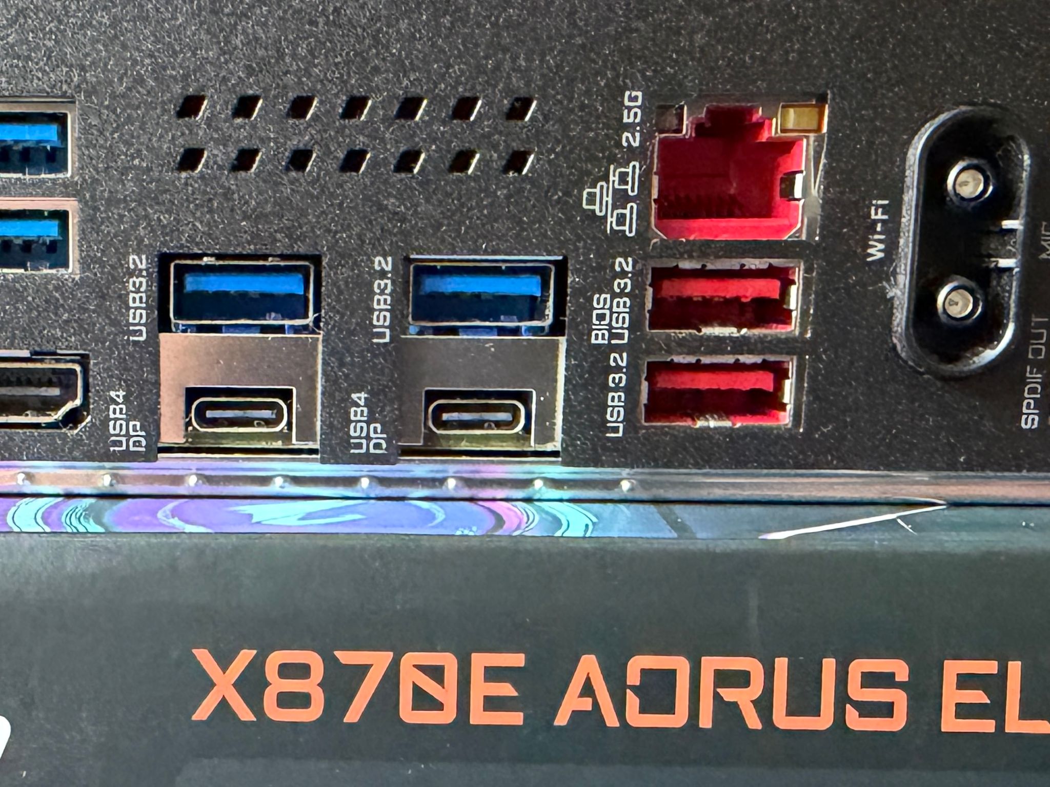 Gigabyte X870E Aorus Elite