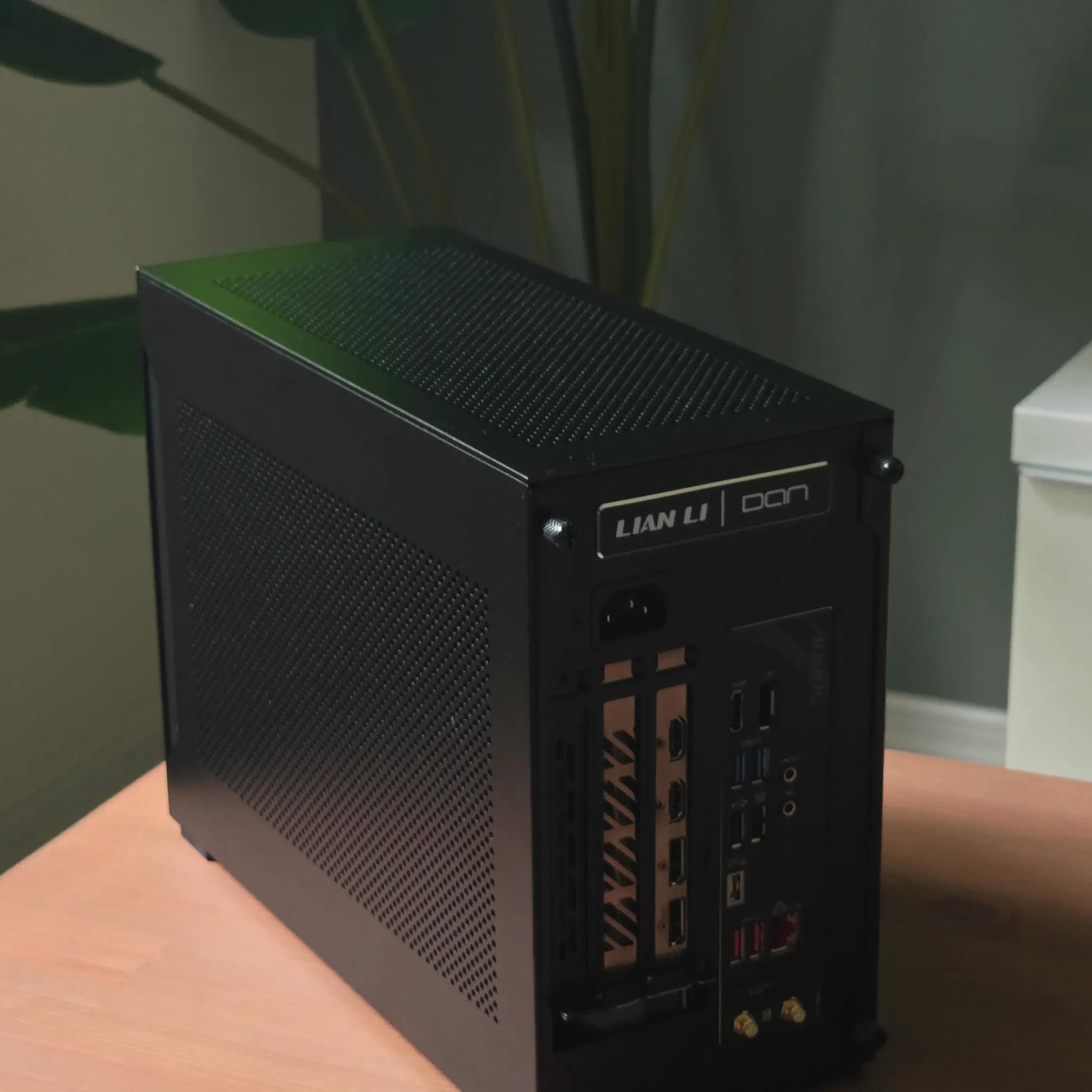 AMD Ryzen 7800X3D | RX 9070 XT 16GB | 32GB RAM | 2TB NVMe SSD | Custom mini-ITX Gaming PC
