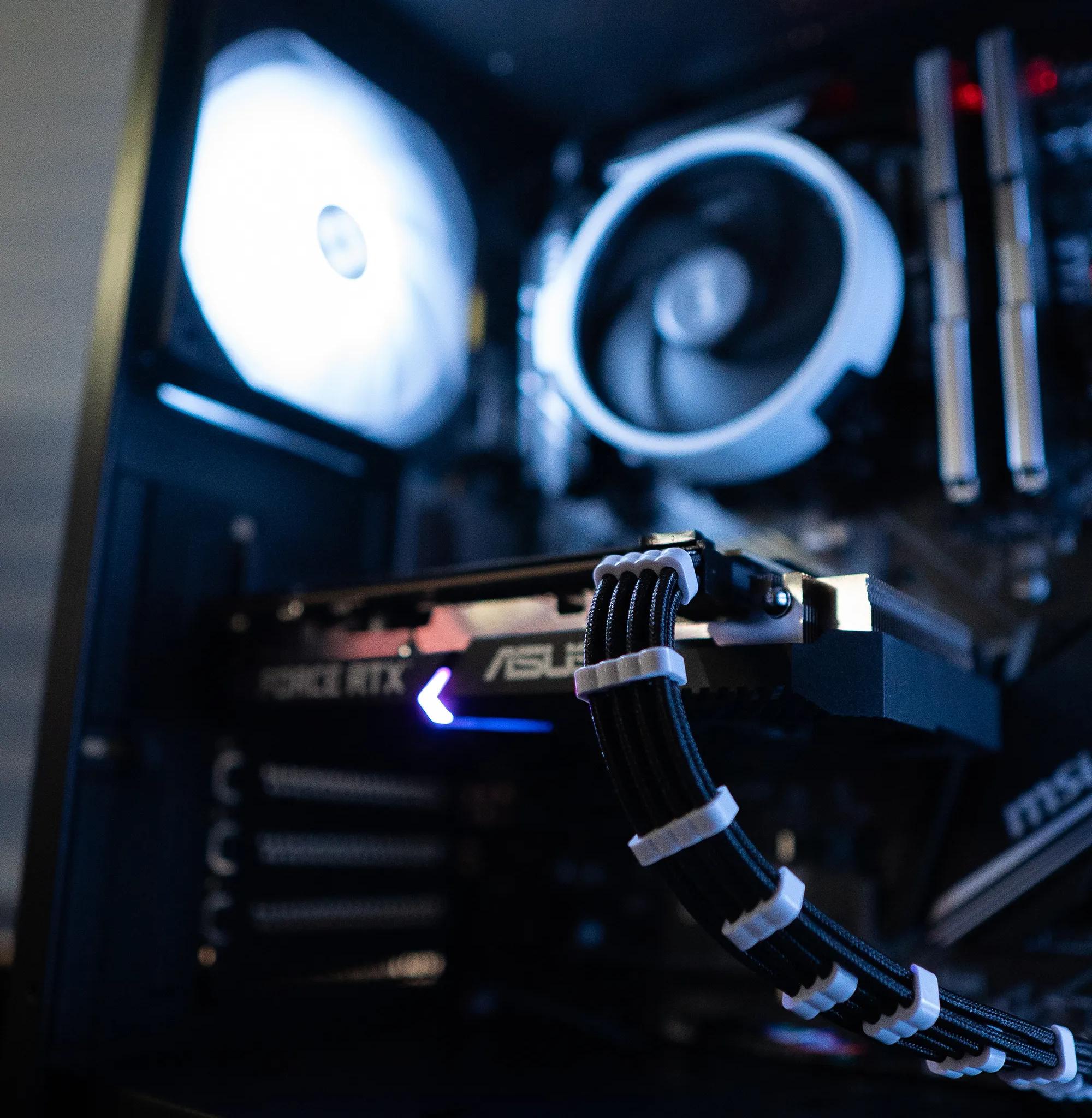⛈️❄️ | NVIDIA RTX 3060 12GB | RYZEN 5 3500X | 16GB DDR4 RAM | 1TB NVME SSD | Arctic Snow