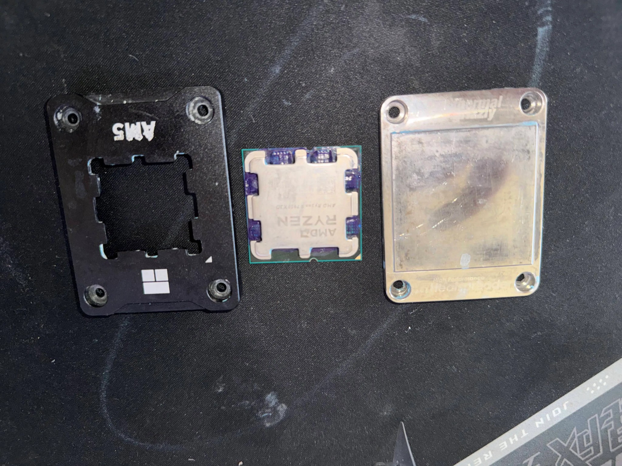 AMD Ryzen 9 7950X3D + Thermal Grizzly AM5 Contact Plate & Heat Spreader