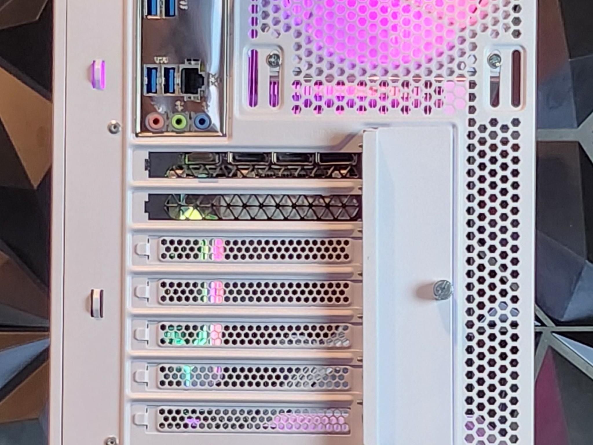 ⚪ White ⚪ Gaming Pc (Ryzen 5 + RTX 3060 TI)