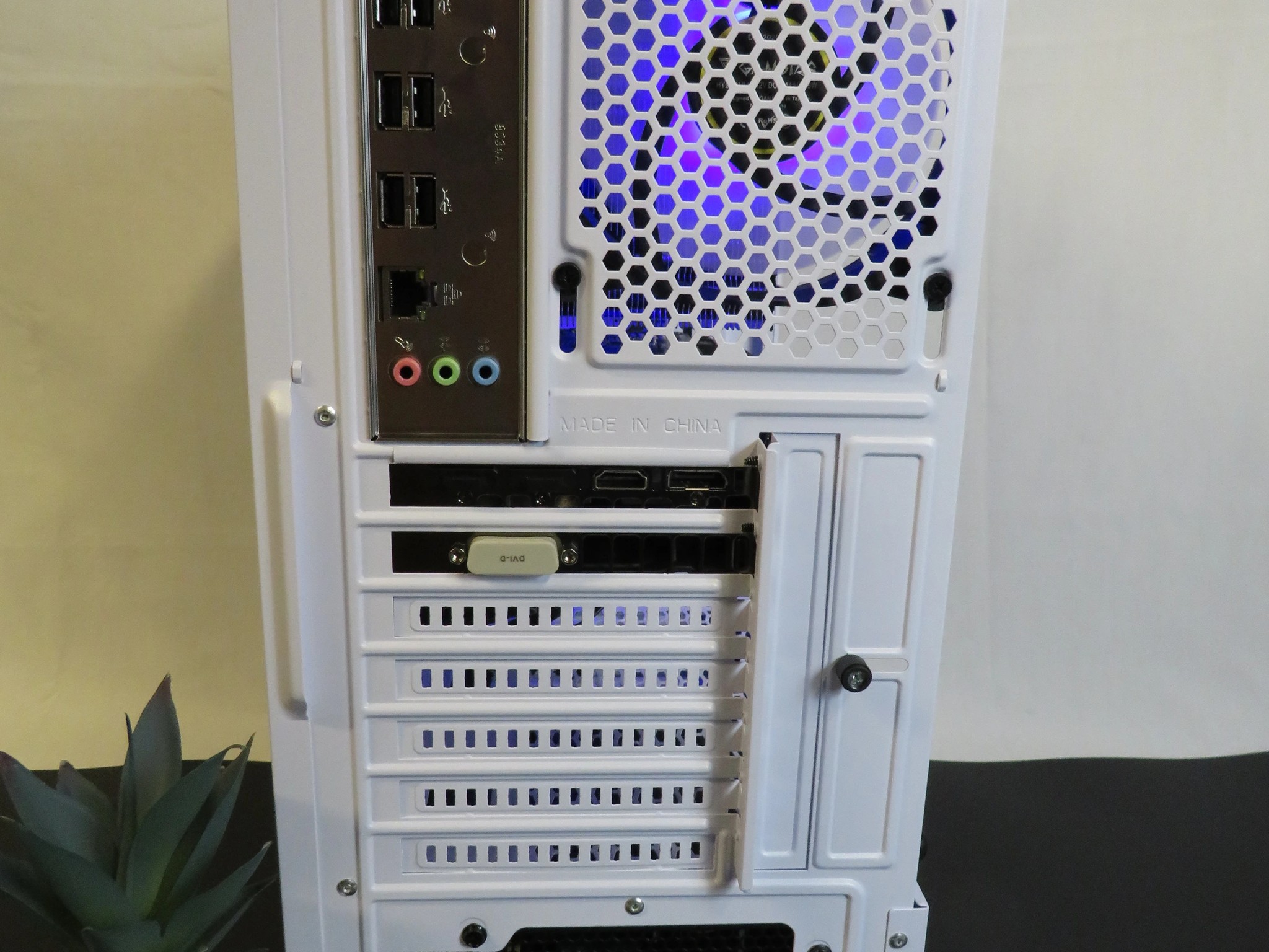 Summer Sale! Awesome Budget Gamer! Intel Xeon E5 2680 V4 + GTX 1070 SC + 32 GB DDR4 + 1 TB SSD