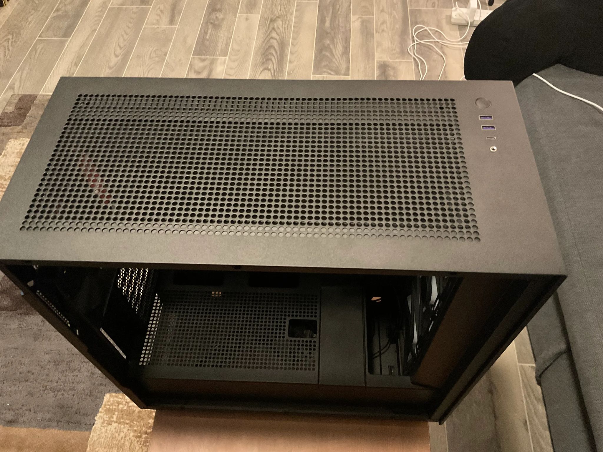 Like New! NZXT H7 Flow RGB