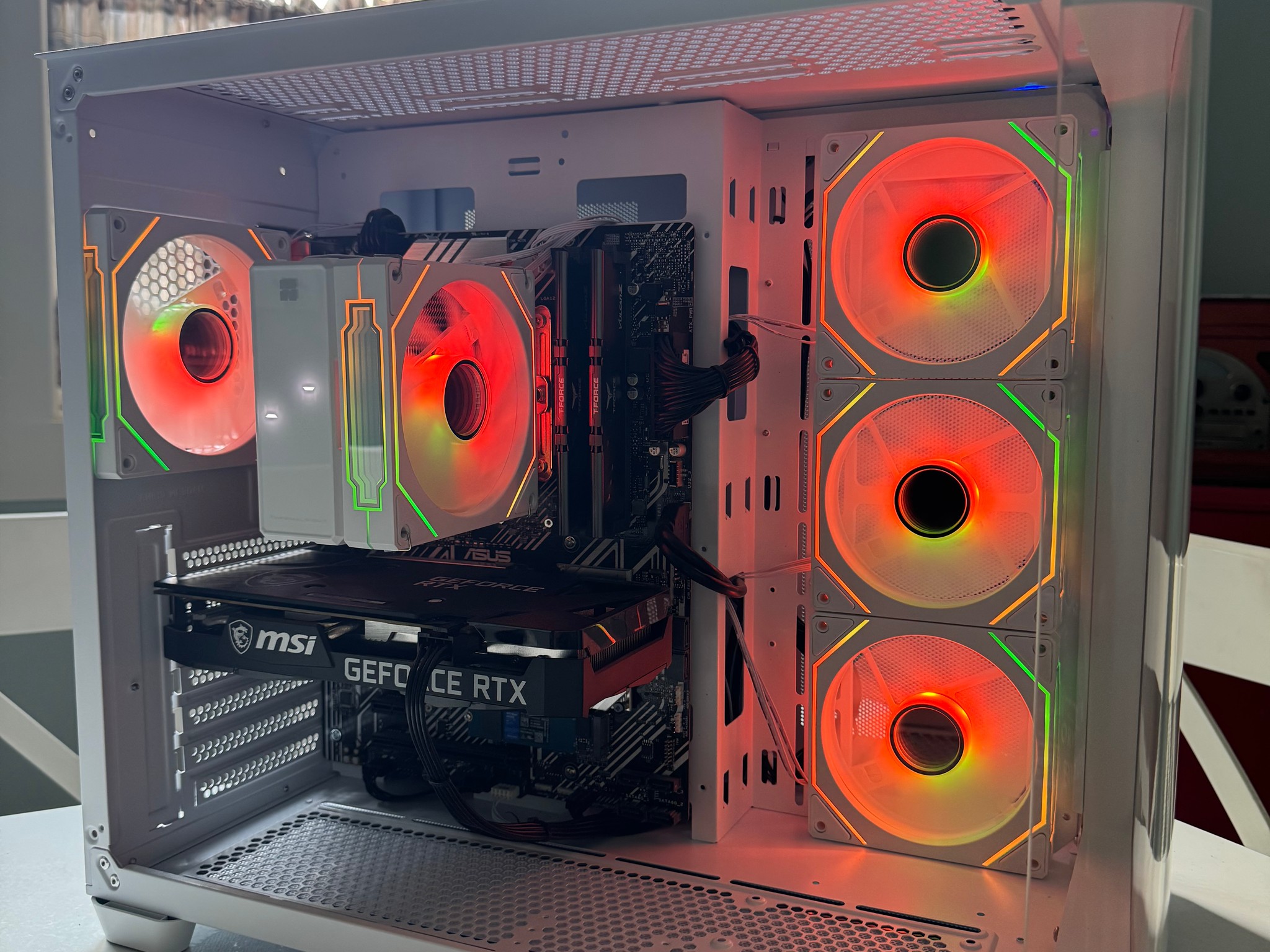 White&Black Gaming PC - 3060 - i5 10400f - 16GBs ram - 1Tb Nvme