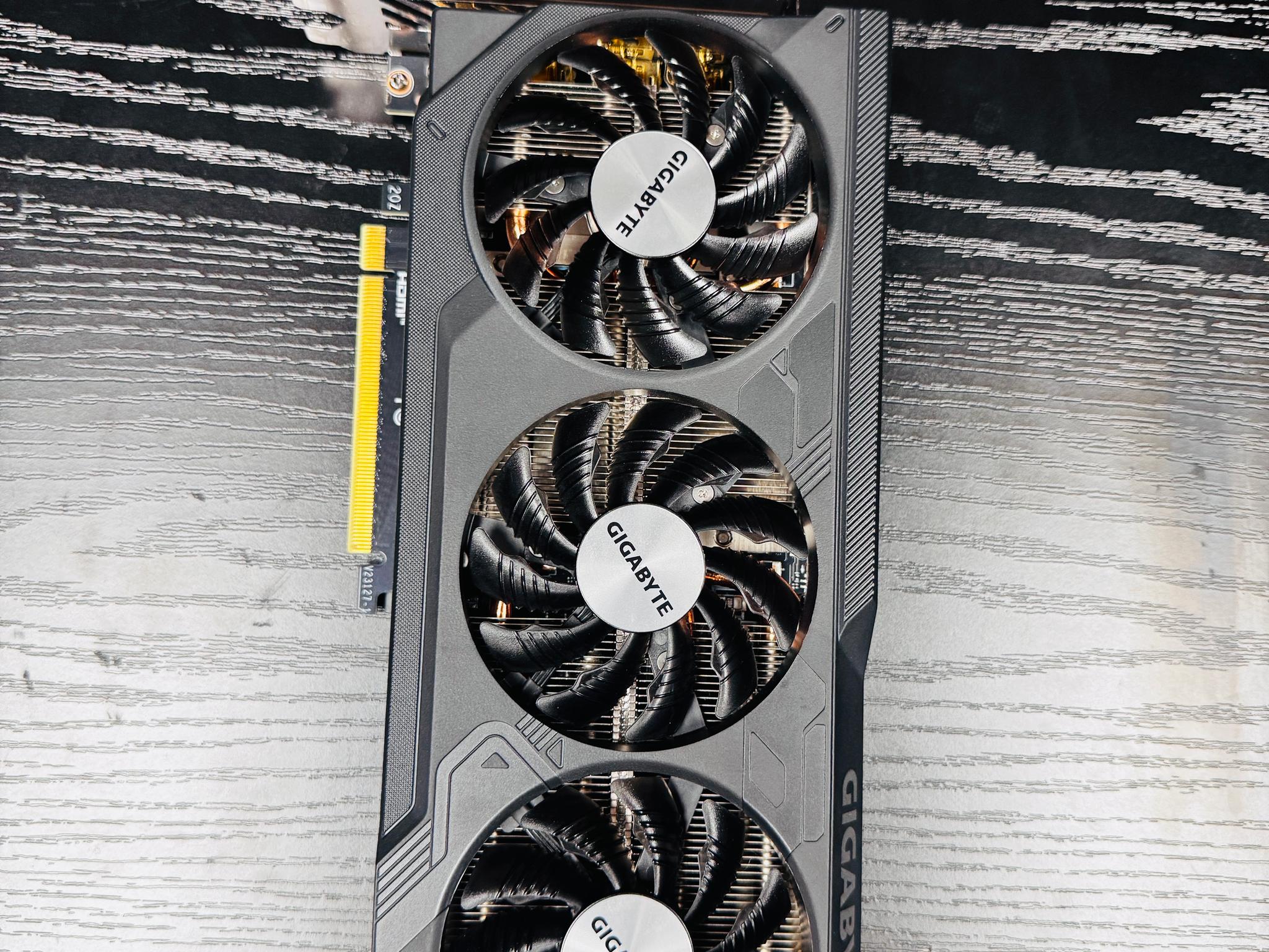 NVIDIA GeForce RTX 4070 SUPER - Image 4