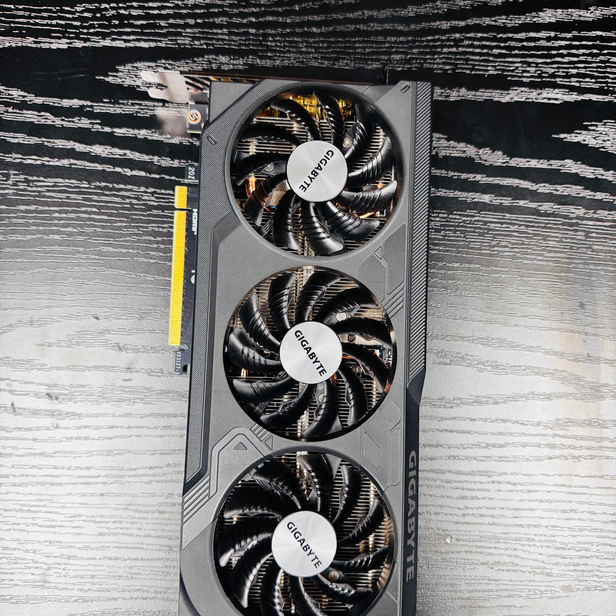 GIGABYTE WINDFORCE OC GeForce RTX 4070 SUPER