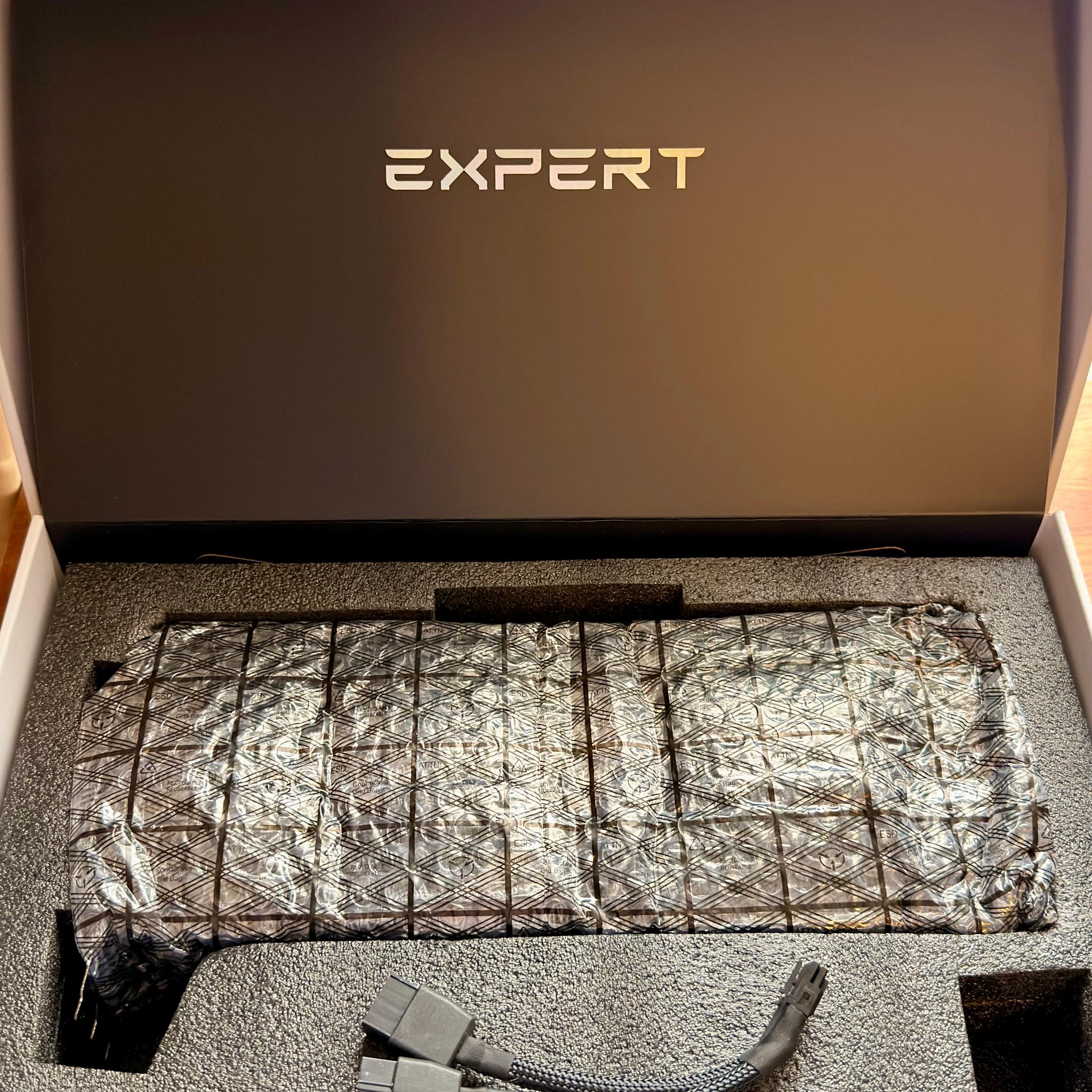 MSI Geforce RTX 4080 SUPER EXPERT (16GB GDDR6X)