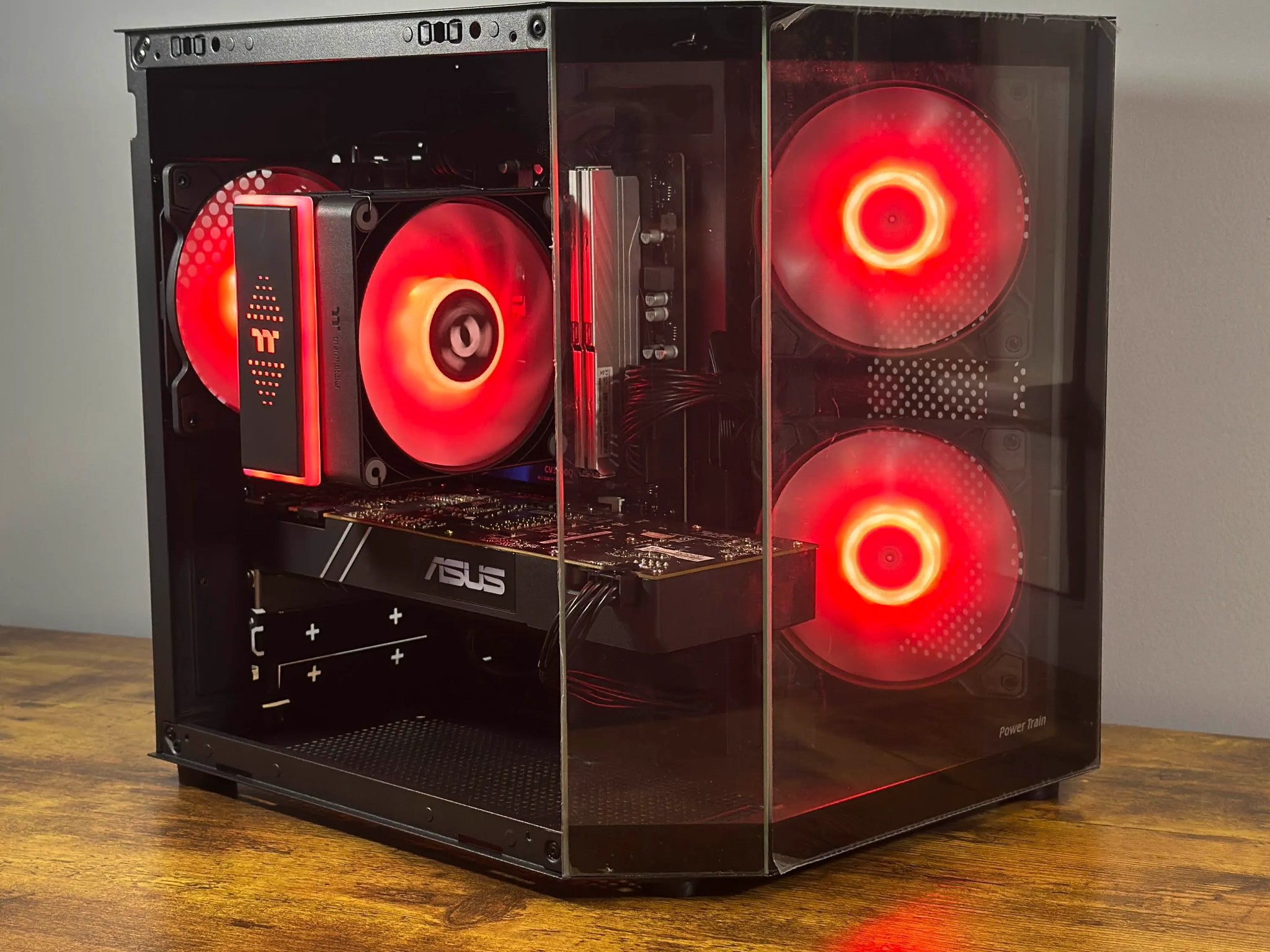 Ryzen 5 3500X | GTX 1070 8GB | 16GB RAM | 512GB SSD | WIFI & BT |Compact RGB Gaming PC