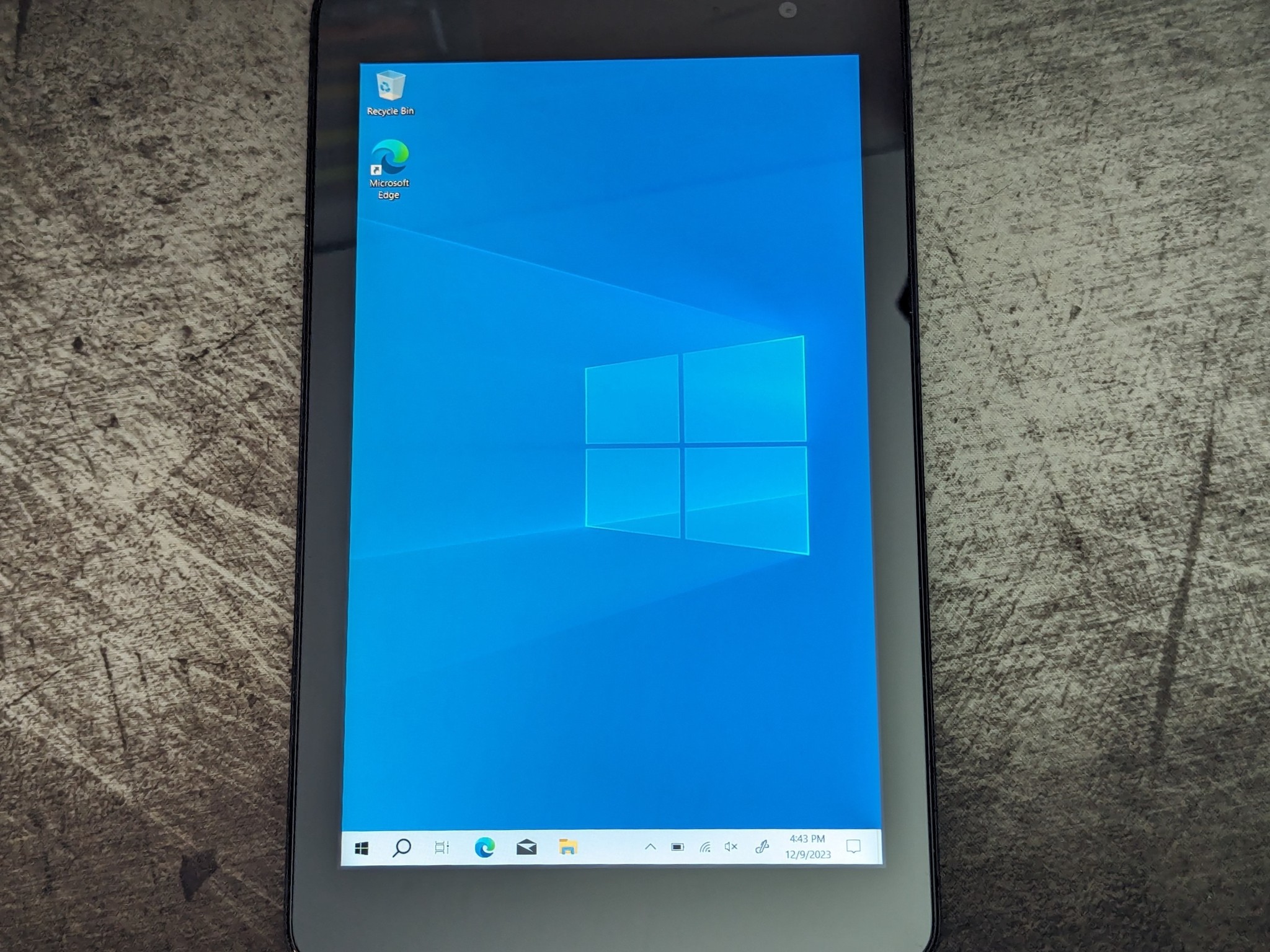 Dell Venue 8 Pro 5830 32GB Windows 10 Tablet with Folio Case and Activation Card