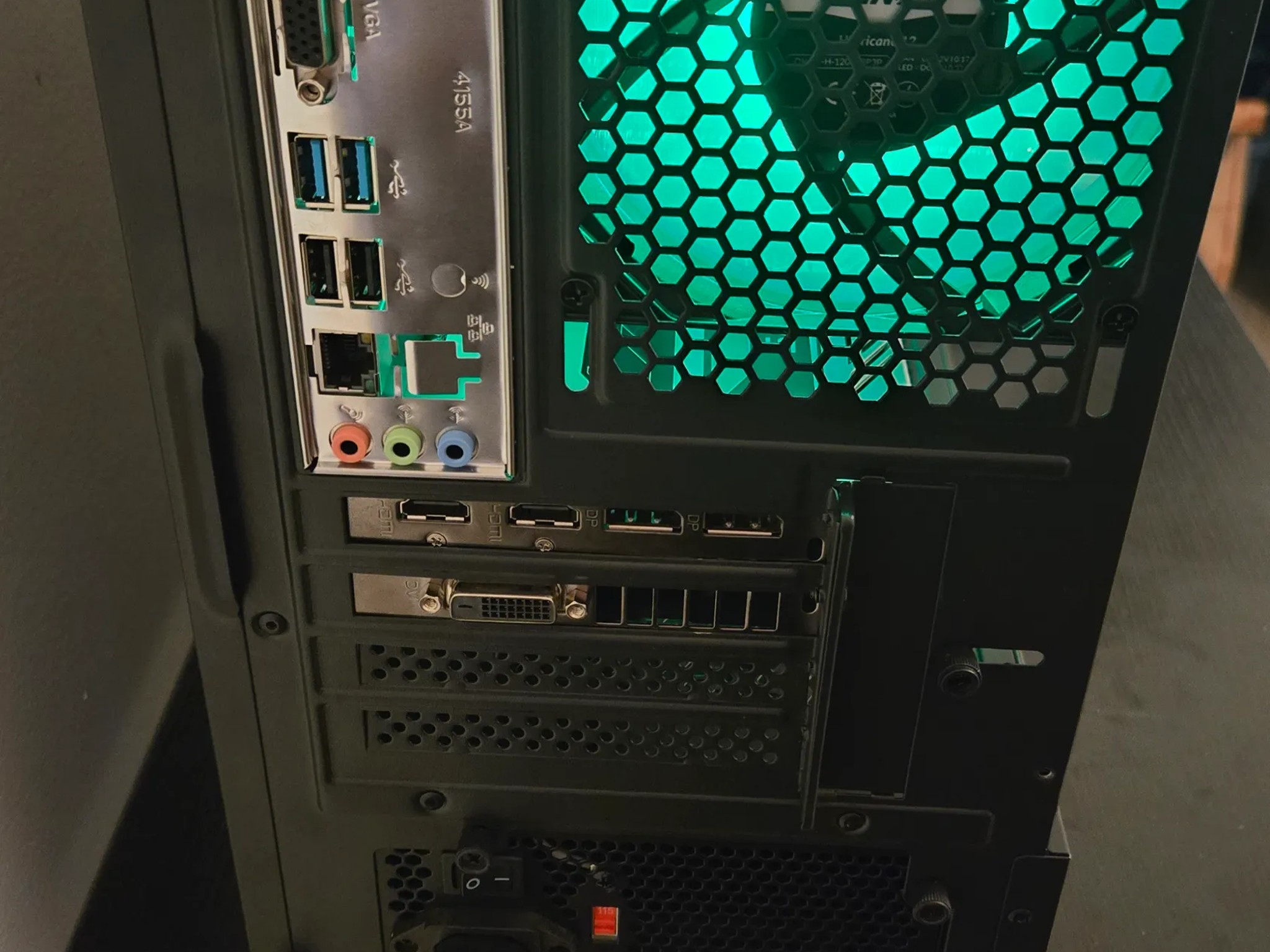 💚 VENOMSTRIKE 💚 RGB Gaming PC | Ryzen 5 2600 + RX 480 8GB | 16GB RAM + NVMe SSD!