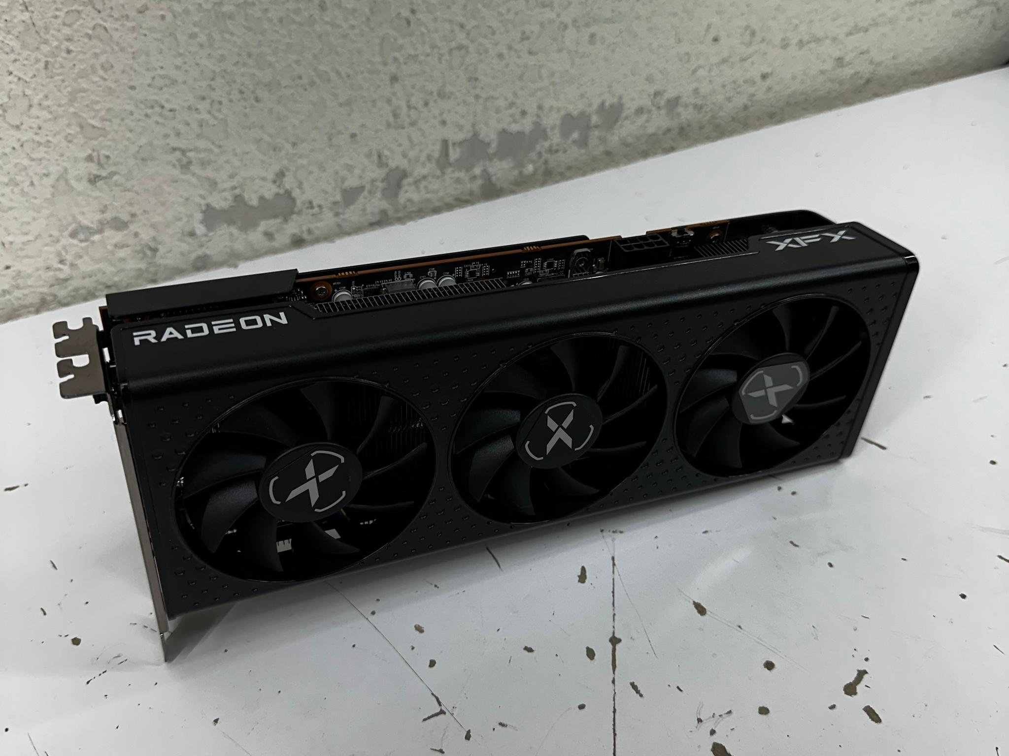 XFX Radeon RX 7600 8GB GDDR6 | AMD Speedster QICK308