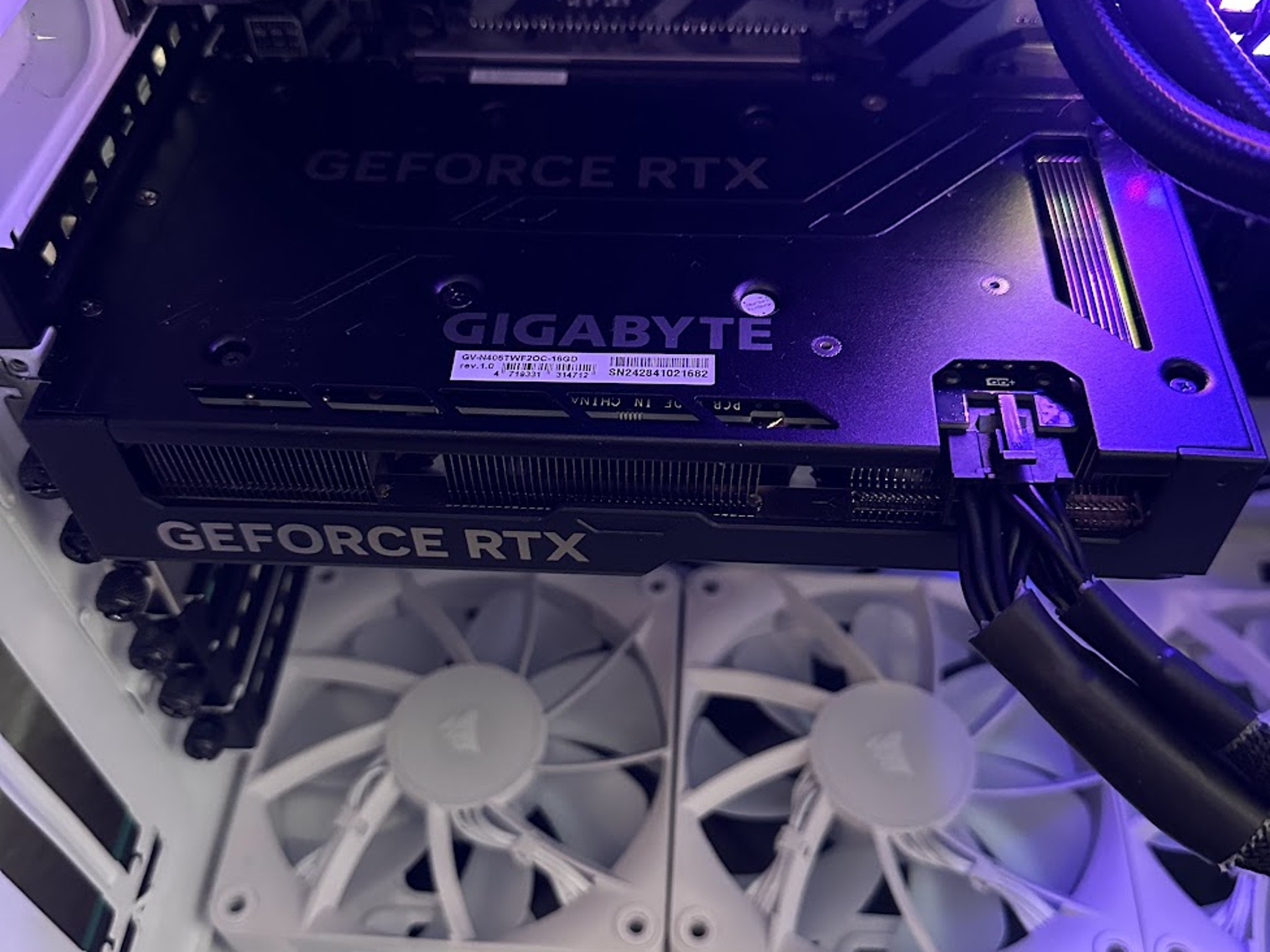 GeForce RTX™ 4060 Ti WINDFORCE OC 16G GPU