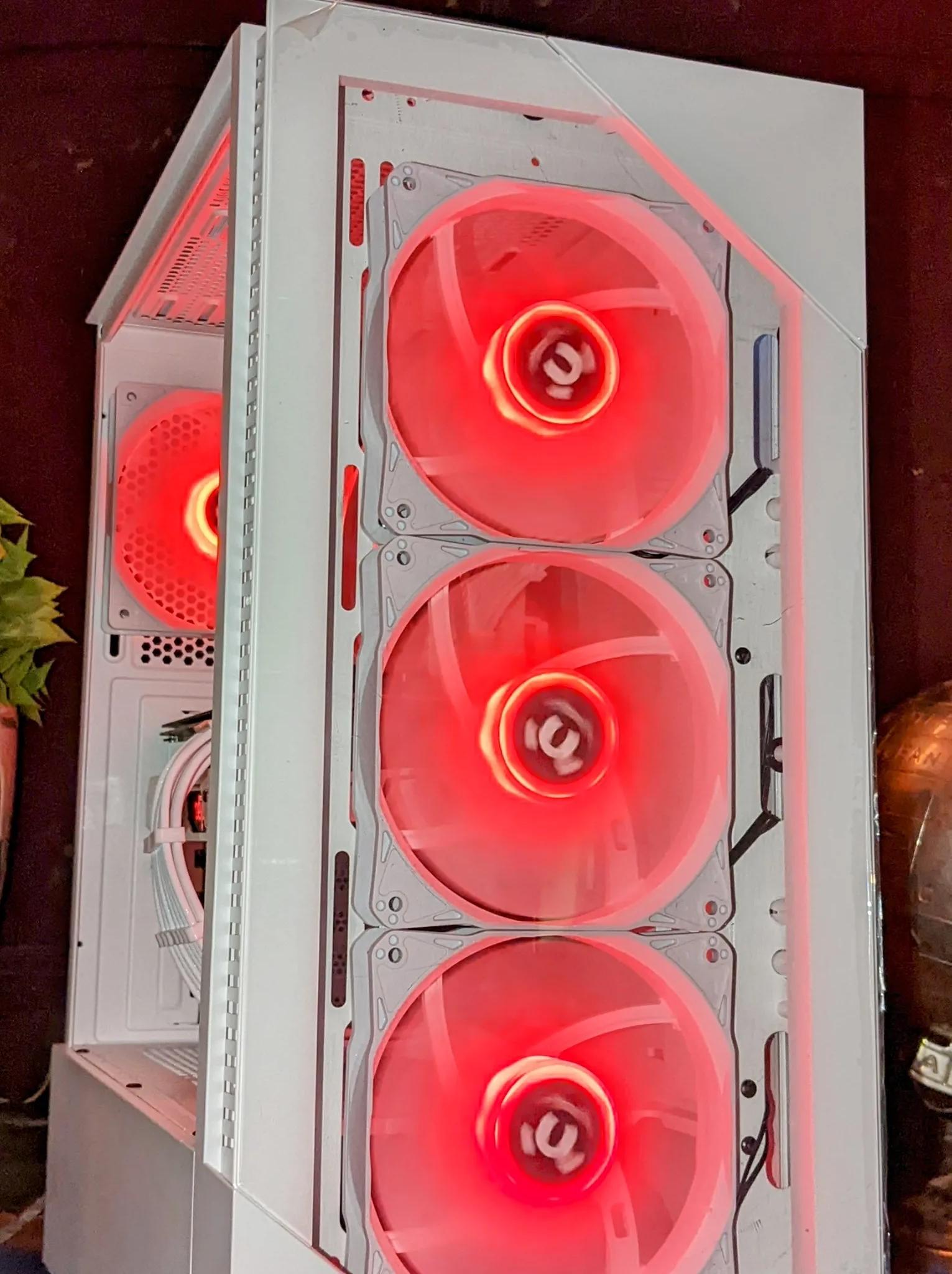 ⚪️Diablo Albus🔥🔥🔥| RX 580 8GB| Ryzen 5| 32GB TFORCE DDR4 RAM| 1TB SSD|Windows 11 Pro