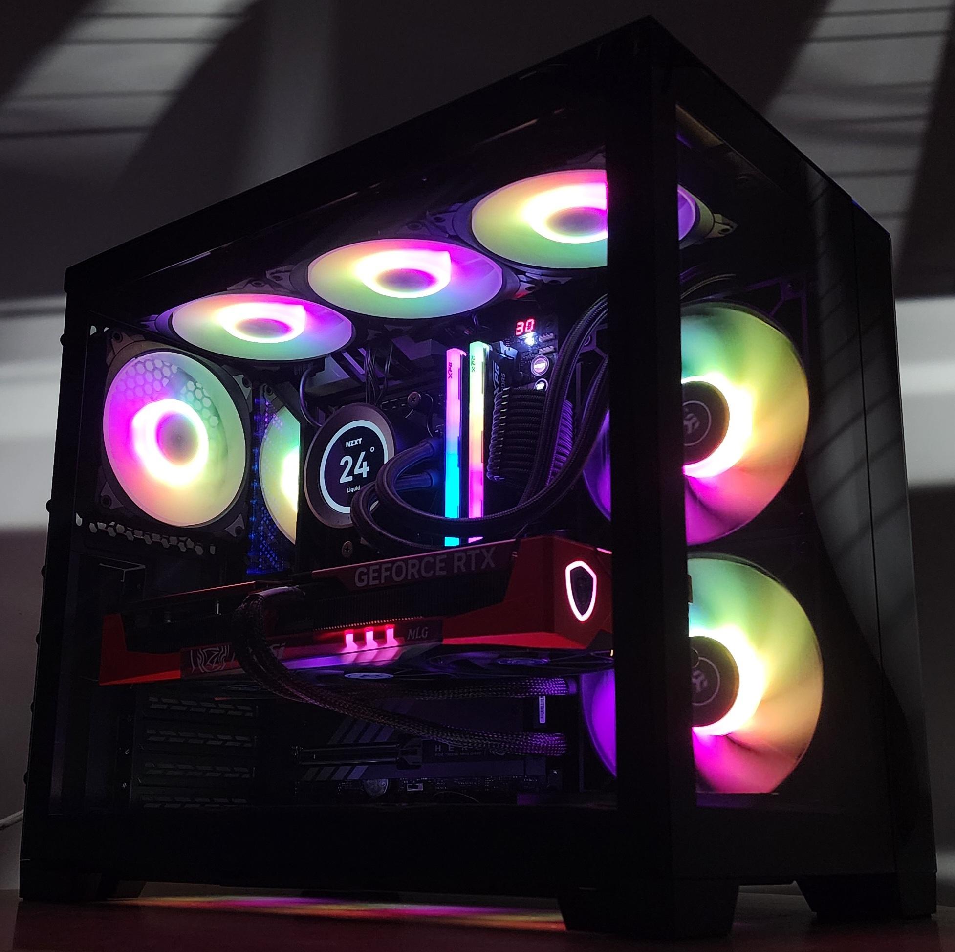 Gaming PC Ryzen 7 9700X 32GB RAM 1TB SSD RTX 5070 Ti 16GB Windows 11 Computer