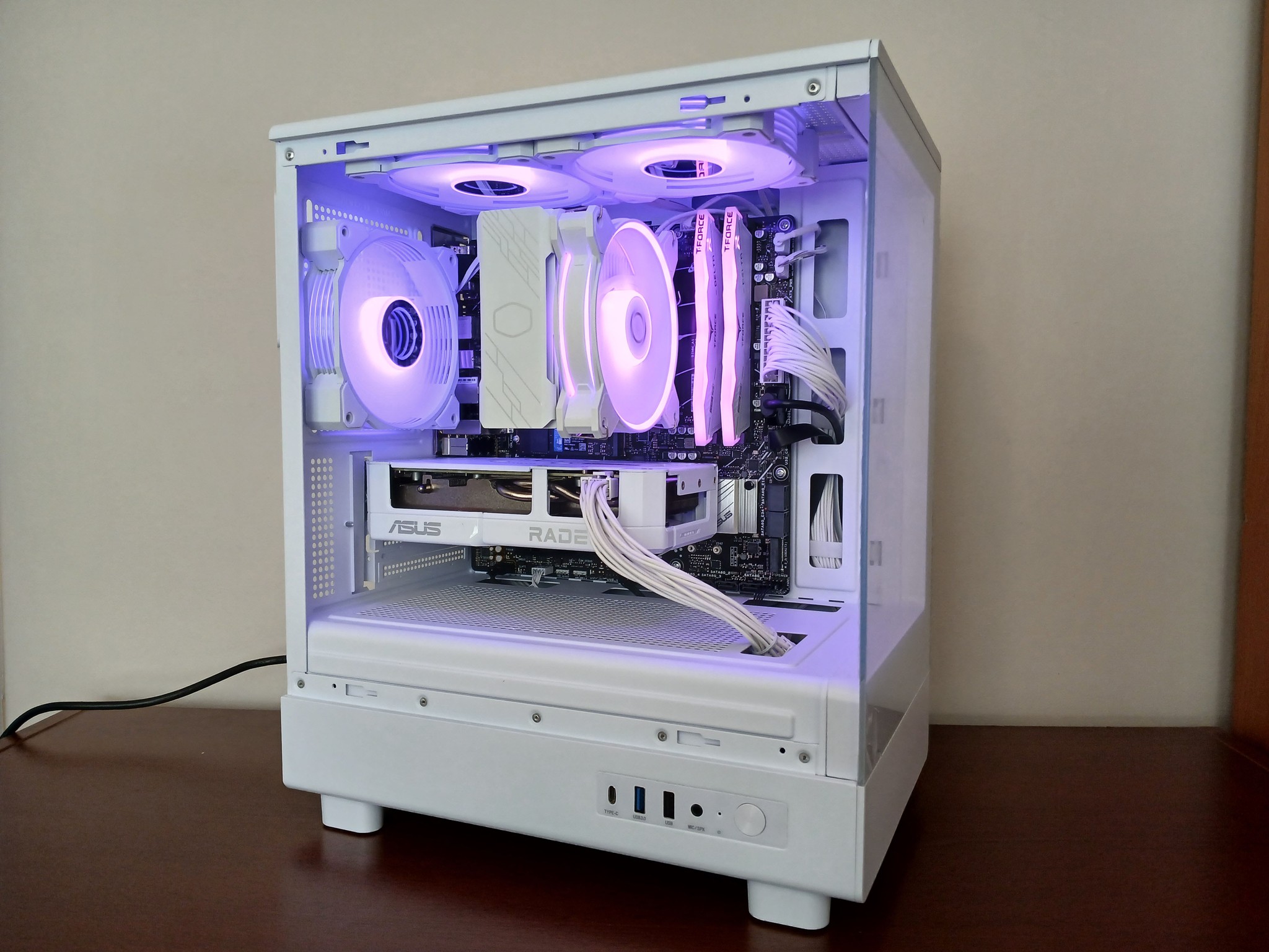 Snow White 1440P | RX 9060XT 16GB | Ryzen 5 7600X | 16GB RAM