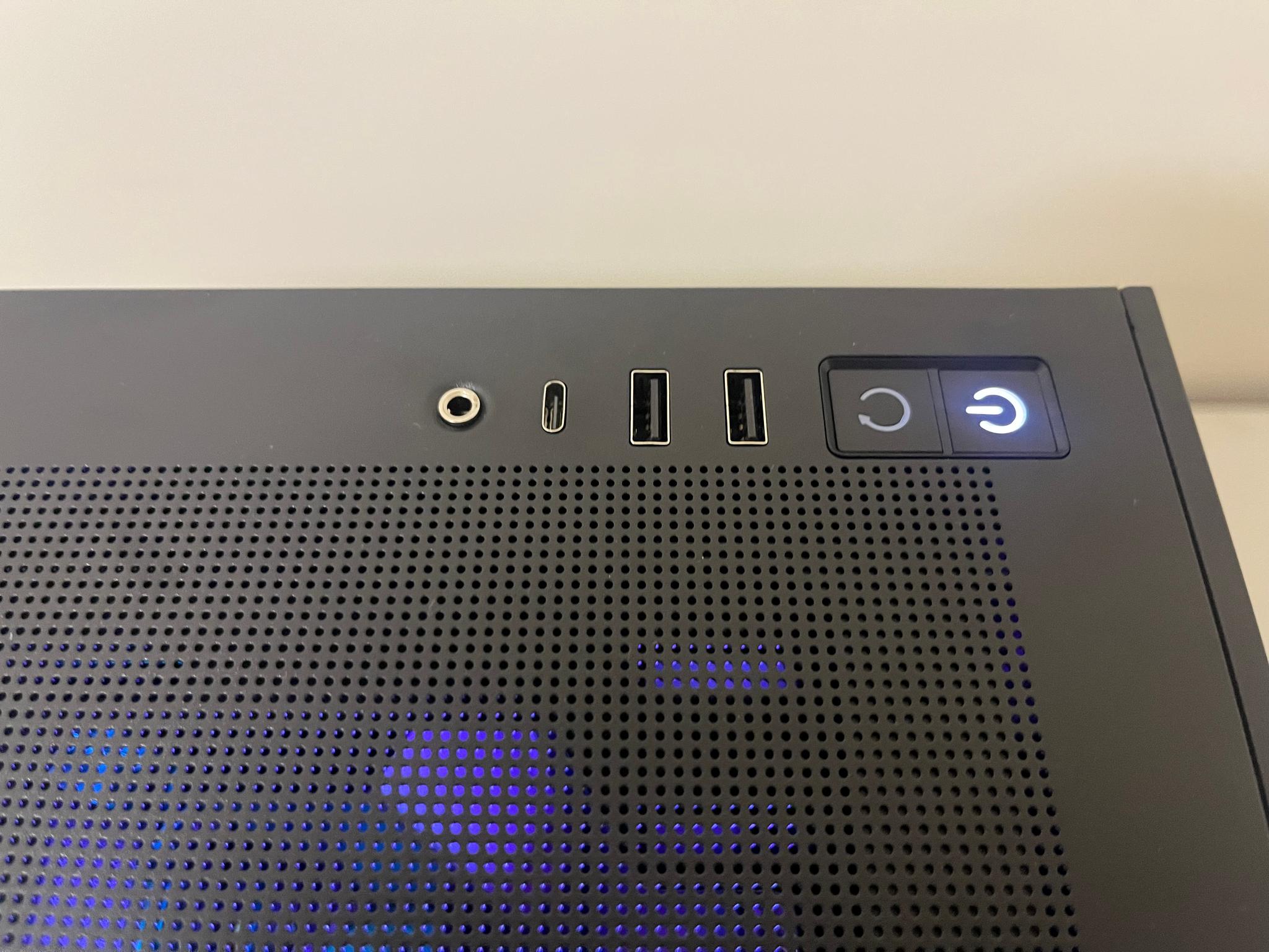 Gaming PC | Ryzen 7 7700X | RX 9060 XT 16GB